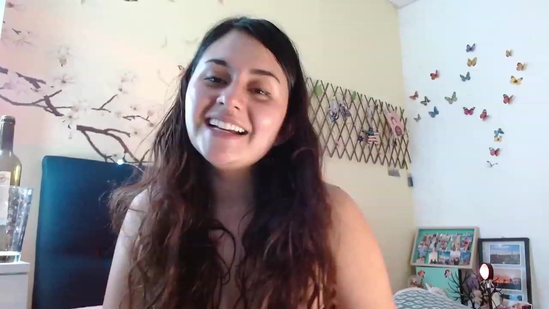 Gallery image thumbnail from NaughtySaraa's myfreecams stream on, 01/20/2023, 07:07 image 14 of 20
