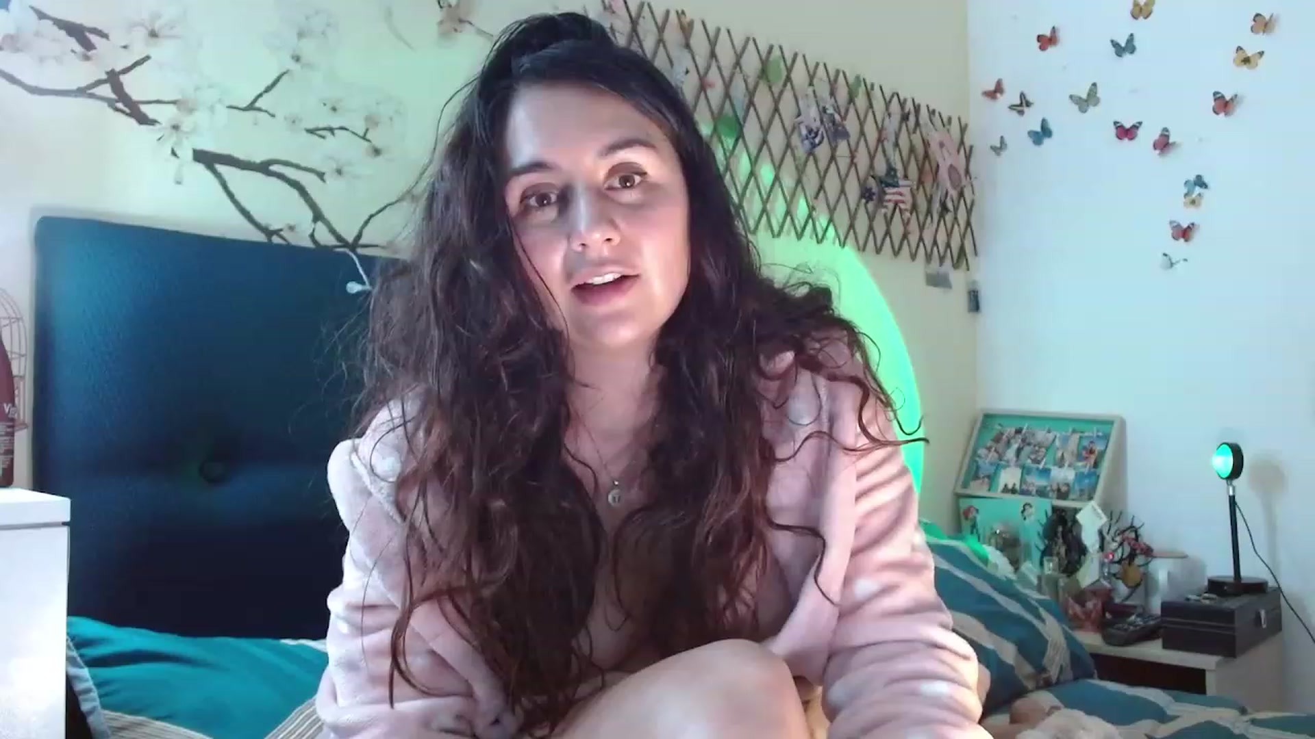 Gallery image thumbnail from NaughtySaraa's myfreecams stream on, 03/08/2023, 06:10 image 9 of 20