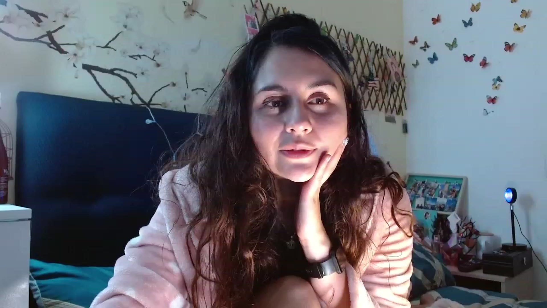Gallery image thumbnail from NaughtySaraa's myfreecams stream on, 03/08/2023, 06:10 image 15 of 20