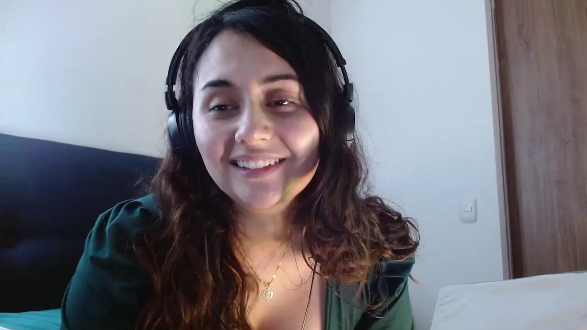 Gallery image thumbnail from NaughtySaraa's myfreecams stream on, 04/14/2023, 07:22 image 8 of 20