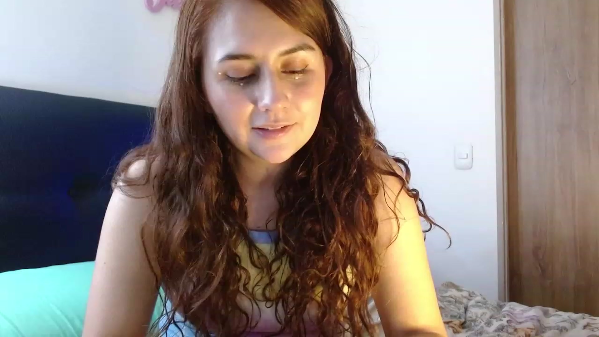 Gallery image thumbnail from NaughtySaraa's myfreecams stream on, 05/10/2023, 06:06 image 6 of 20