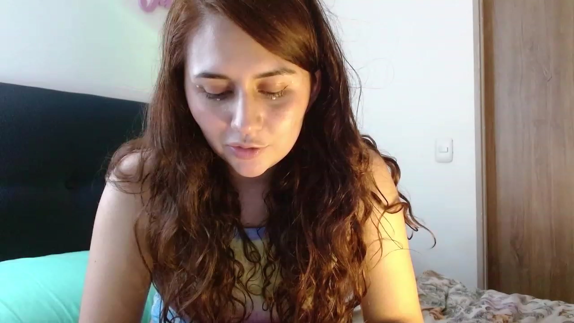 Gallery image thumbnail from NaughtySaraa's myfreecams stream on, 05/10/2023, 06:06 image 9 of 20