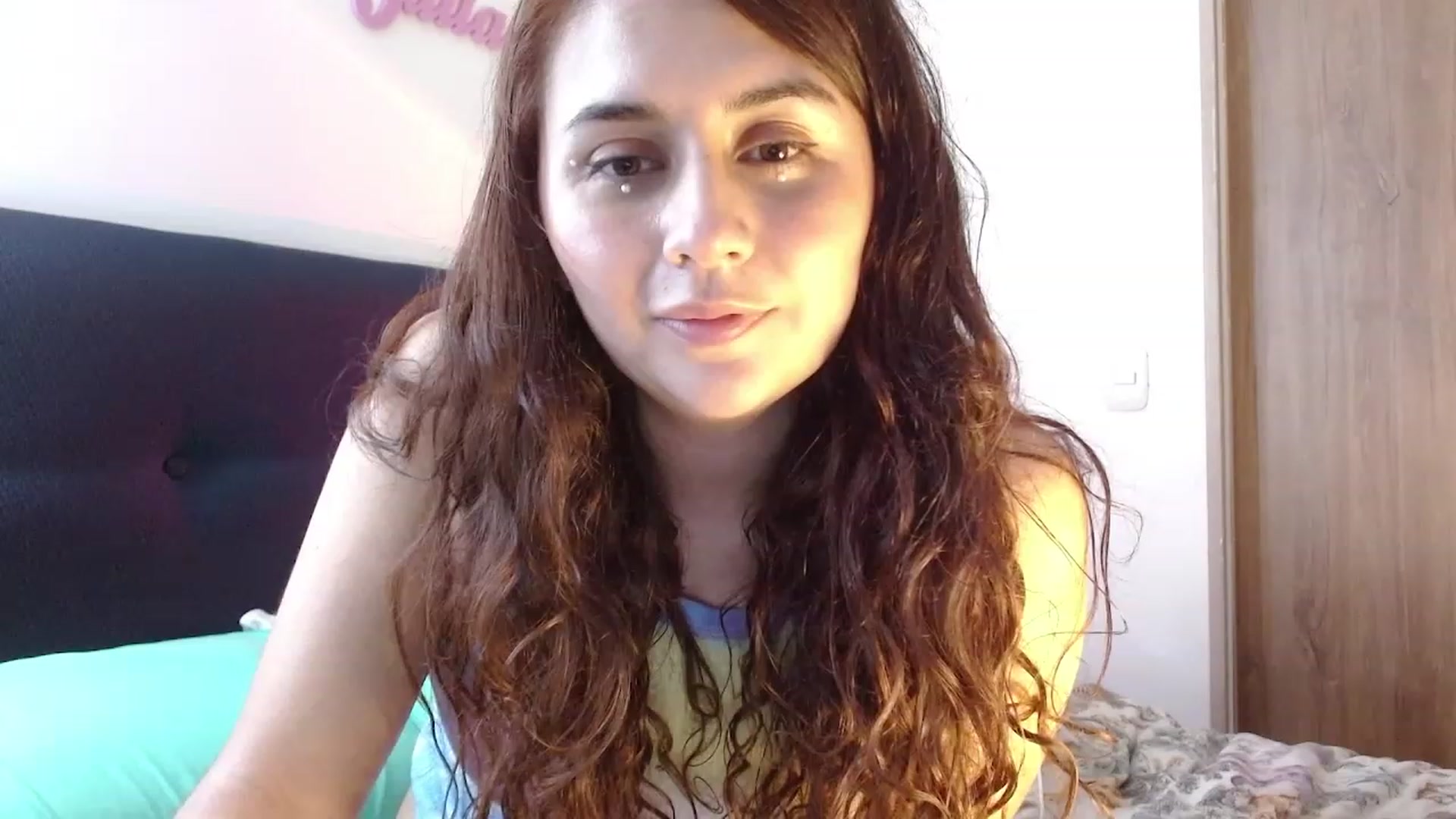 Gallery image thumbnail from NaughtySaraa's myfreecams stream on, 05/10/2023, 06:06 image 15 of 20