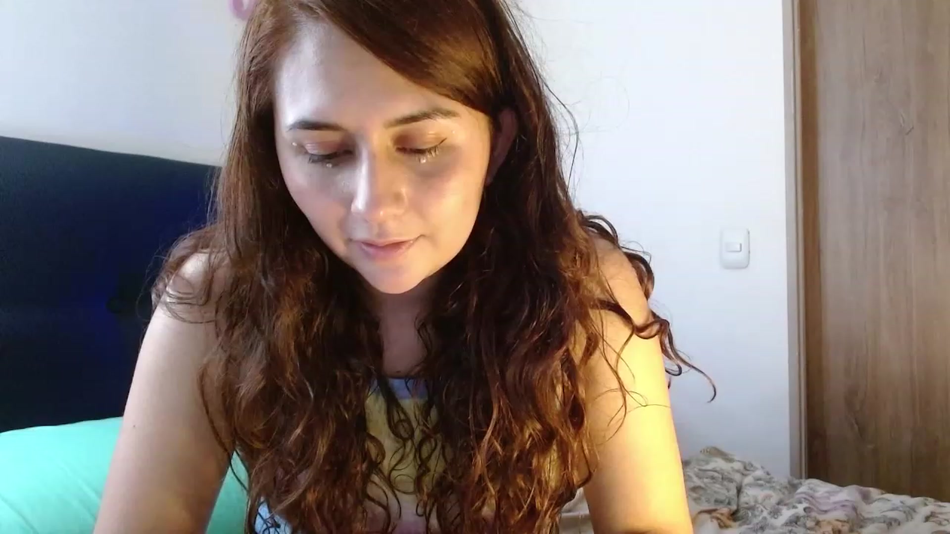 Gallery image thumbnail from NaughtySaraa's myfreecams stream on, 05/10/2023, 06:06 image 8 of 20