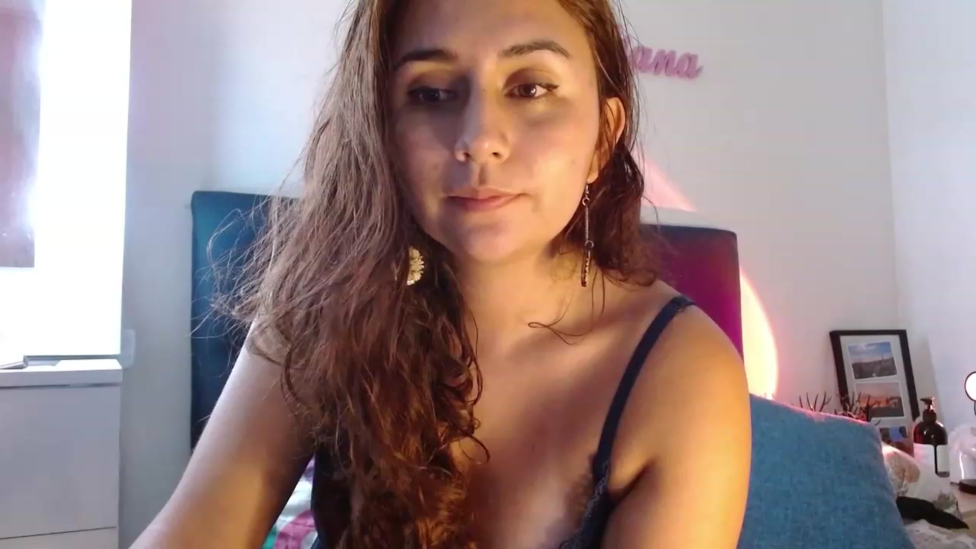 Gallery image thumbnail from NaughtySaraa's myfreecams stream on, 06/12/2023, 05:44 image 16 of 20