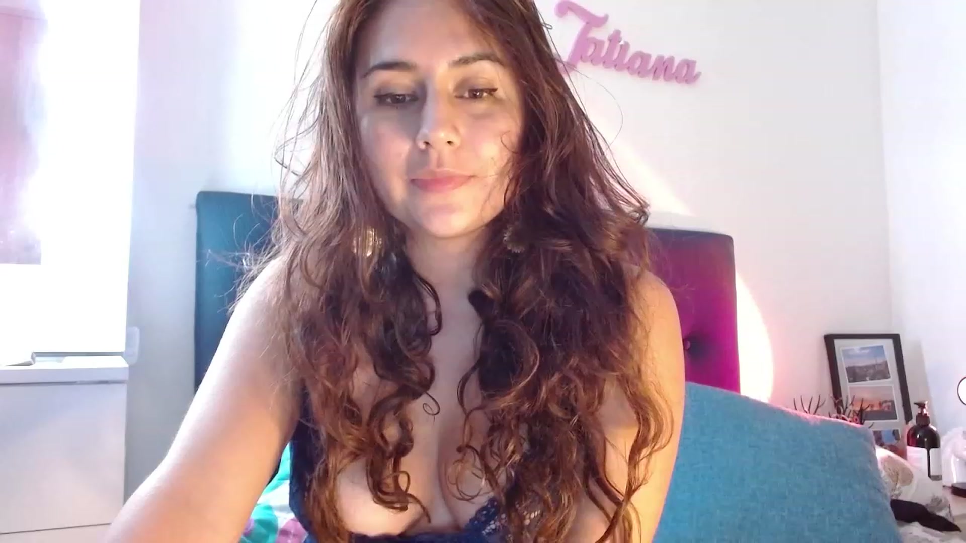 Gallery image thumbnail from NaughtySaraa's myfreecams stream on, 06/12/2023, 05:44 image 13 of 20
