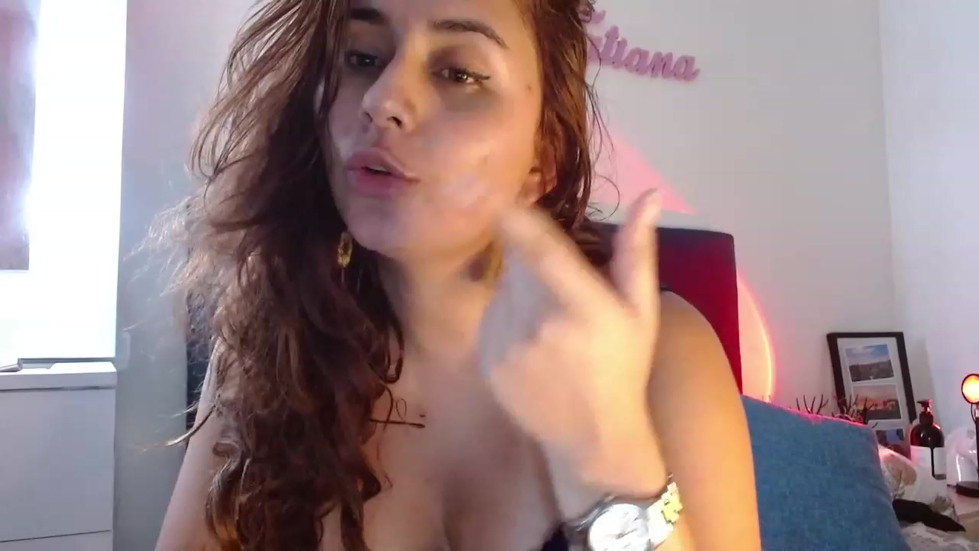 Gallery image thumbnail from NaughtySaraa's myfreecams stream on, 06/12/2023, 05:44 image 11 of 20