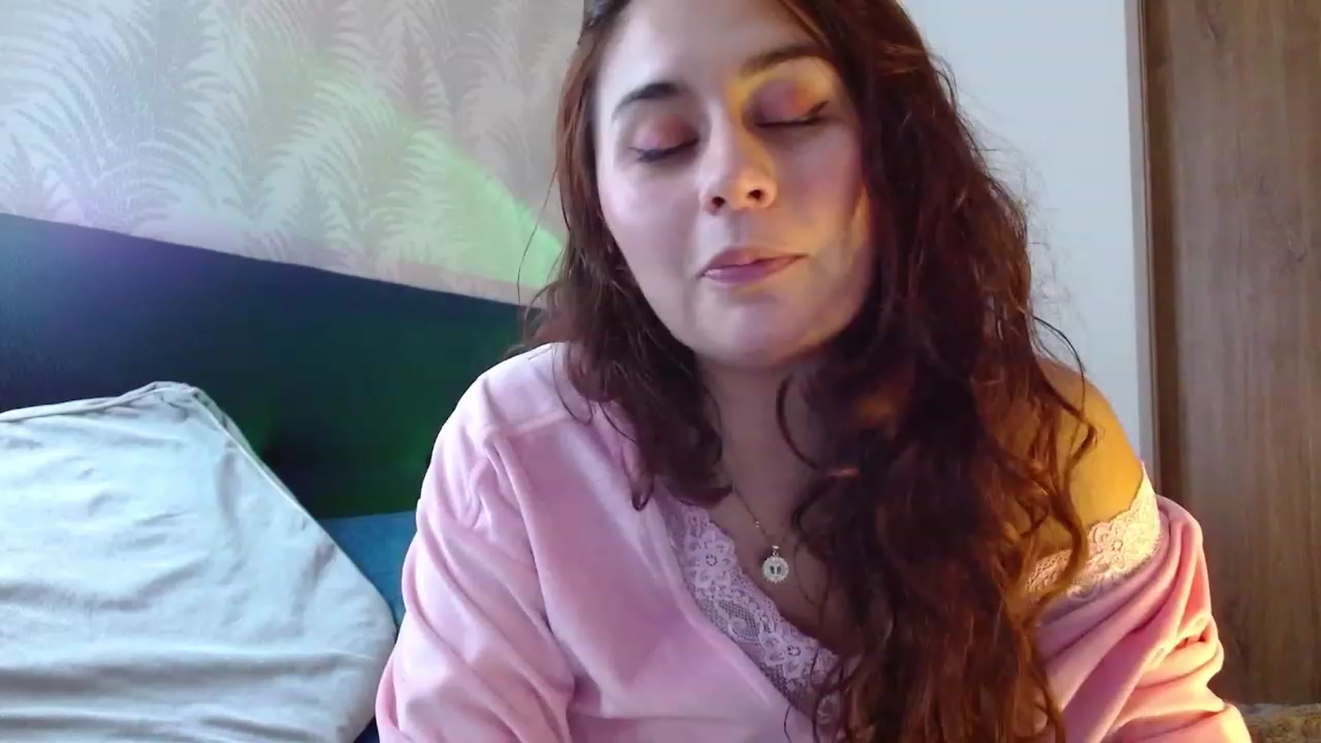 Gallery image thumbnail from NaughtySaraa's myfreecams stream on, 07/22/2023, 06:45 image 16 of 20