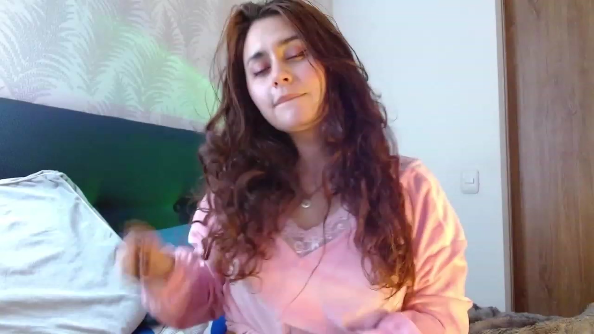Gallery image thumbnail from NaughtySaraa's myfreecams stream on, 07/22/2023, 06:45 image 19 of 20