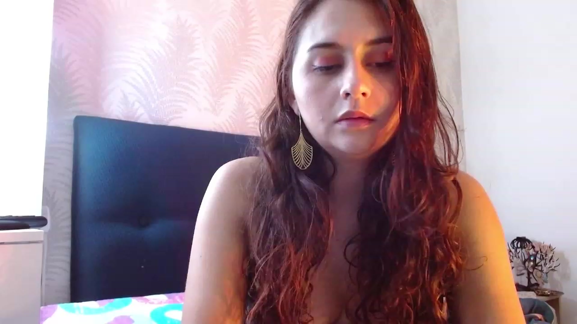 Gallery image thumbnail from NaughtySaraa's myfreecams stream on, 08/29/2023, 03:58 image 19 of 20