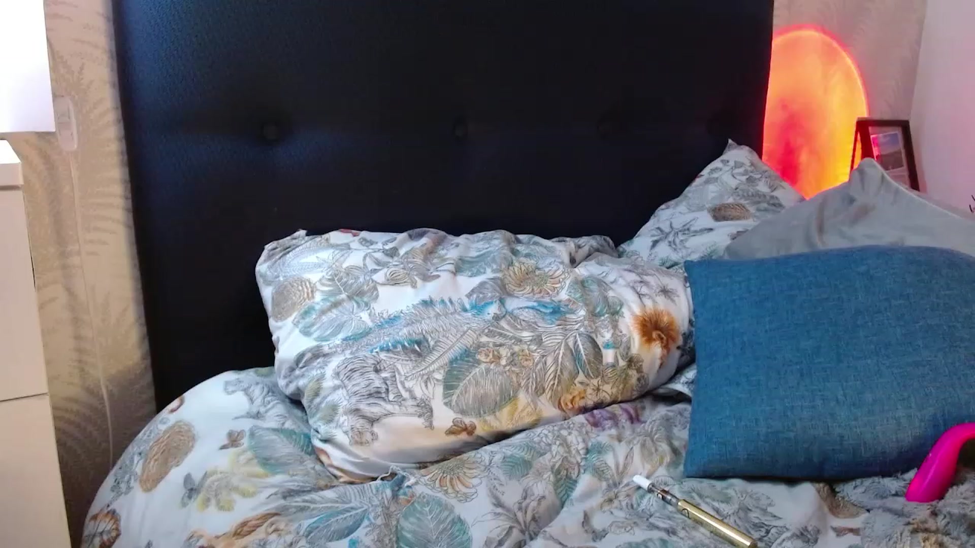 Gallery image thumbnail from NaughtySaraa's myfreecams stream on, 09/14/2023, 05:50 image 3 of 20