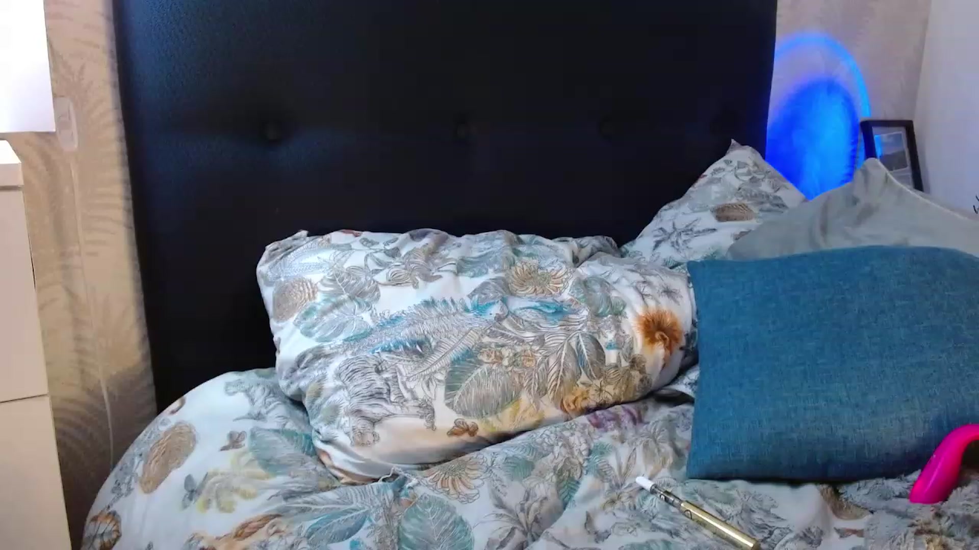 Gallery image thumbnail from NaughtySaraa's myfreecams stream on, 09/14/2023, 05:50 image 4 of 20