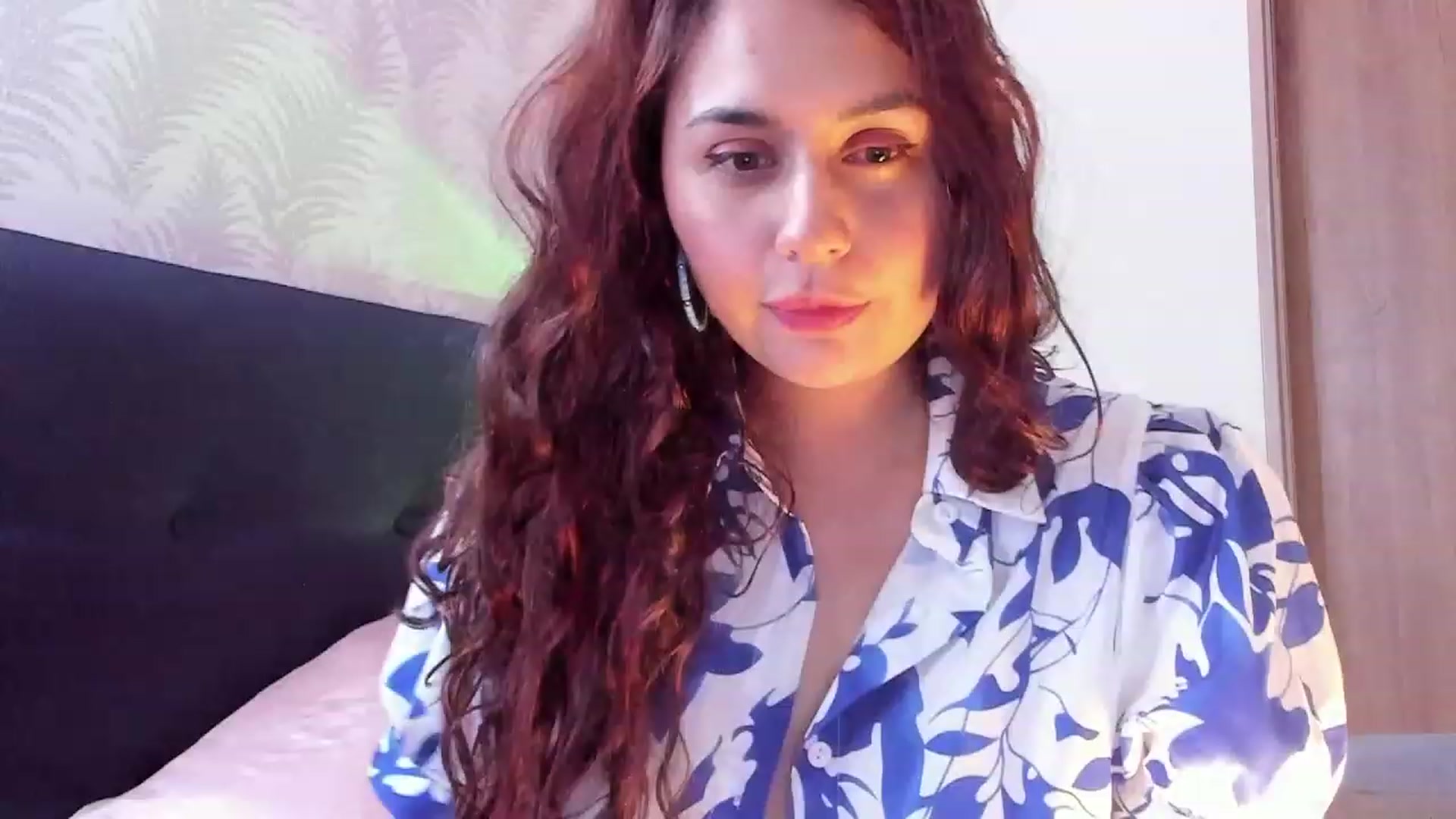 Gallery image thumbnail from NaughtySaraa's myfreecams stream on, 10/05/2023, 05:32 image 13 of 20