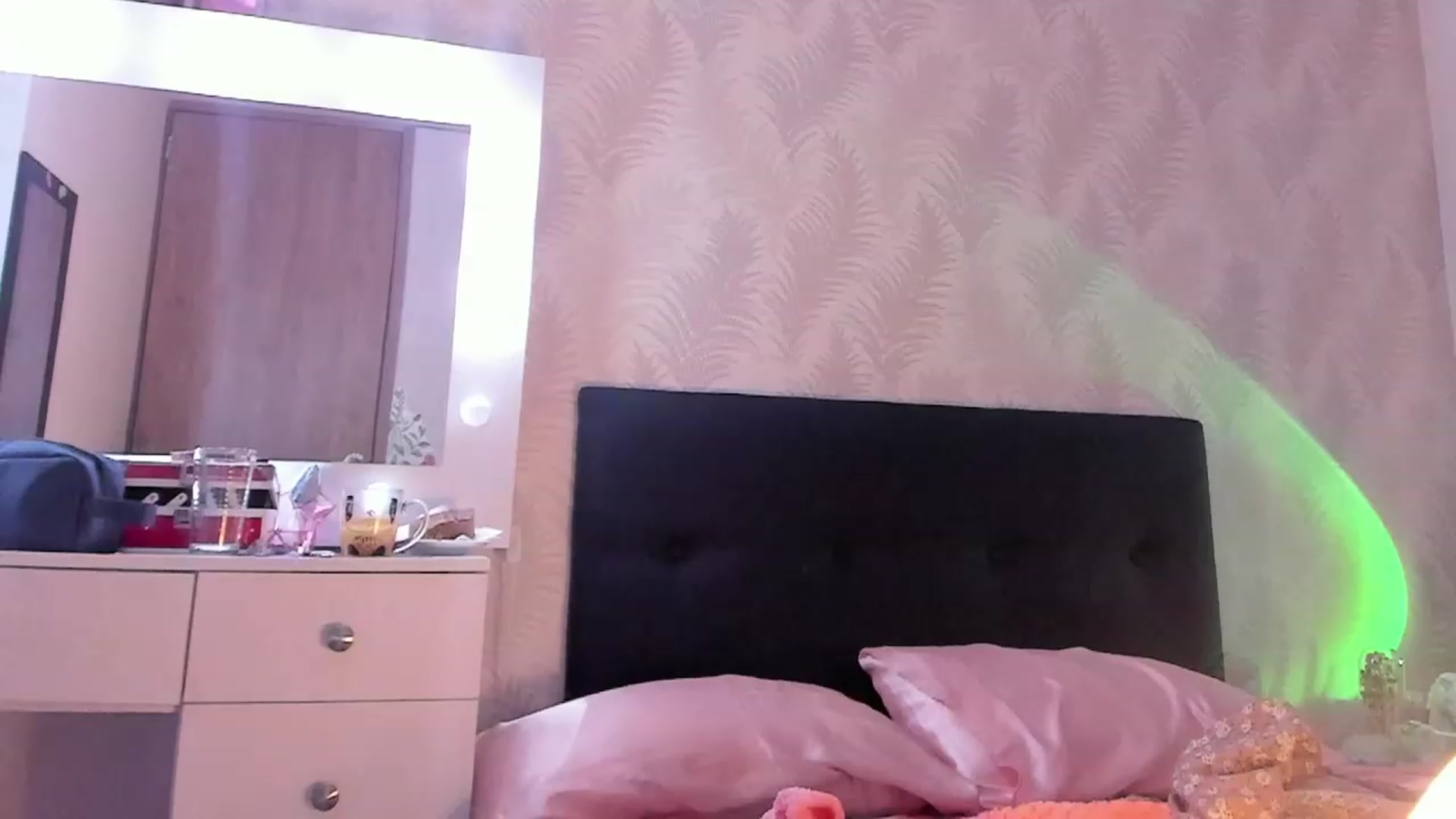 Gallery image thumbnail from NaughtySaraa's myfreecams stream on, 10/07/2023, 06:28 image 13 of 20