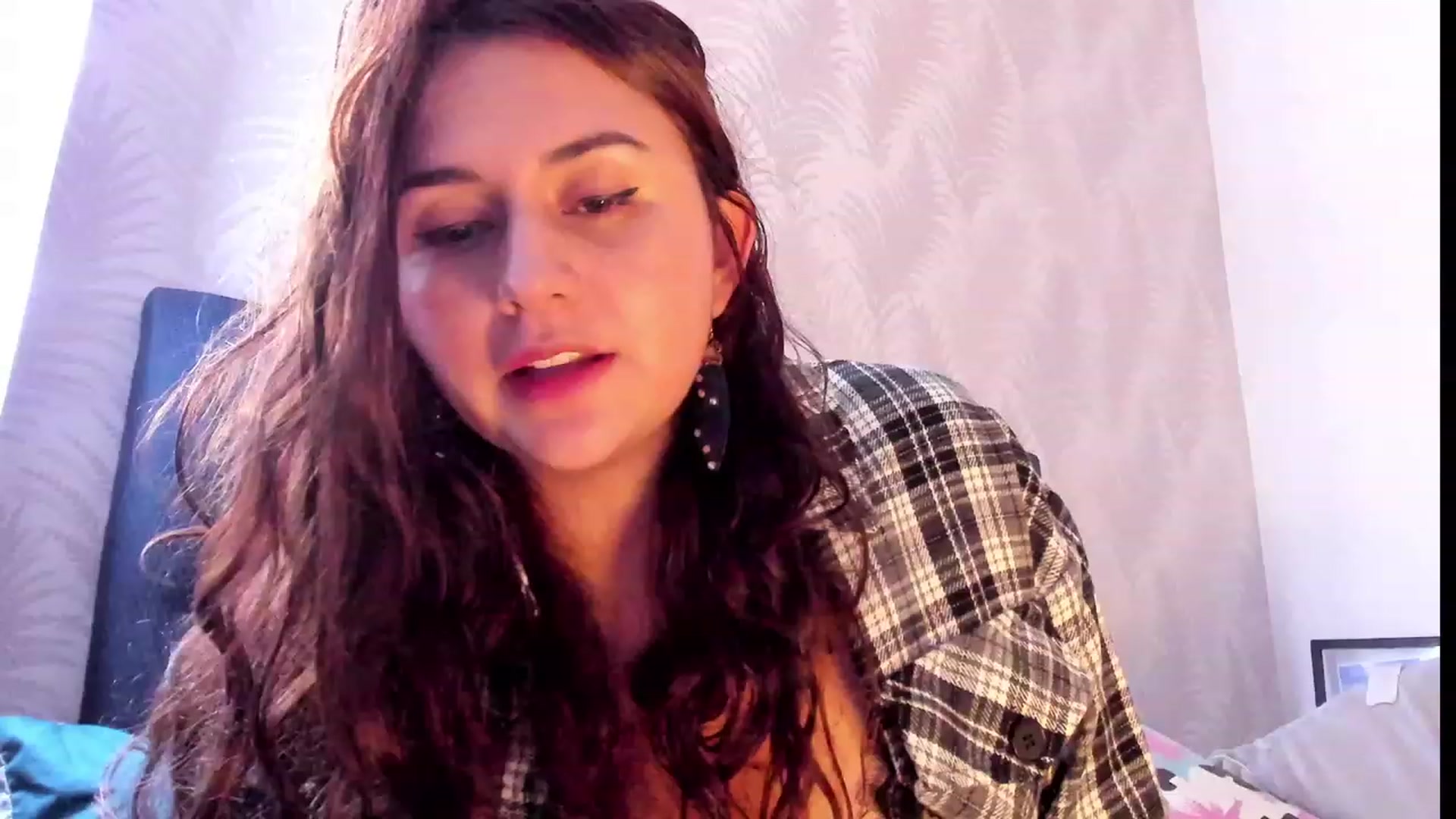 Gallery image thumbnail from NaughtySaraa's myfreecams stream on, 11/11/2023, 06:49 image 20 of 20