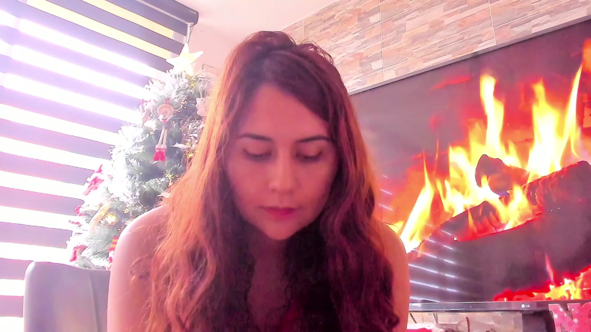 Gallery image thumbnail from NaughtySaraa's myfreecams stream on, 11/24/2023, 18:14 image 16 of 20