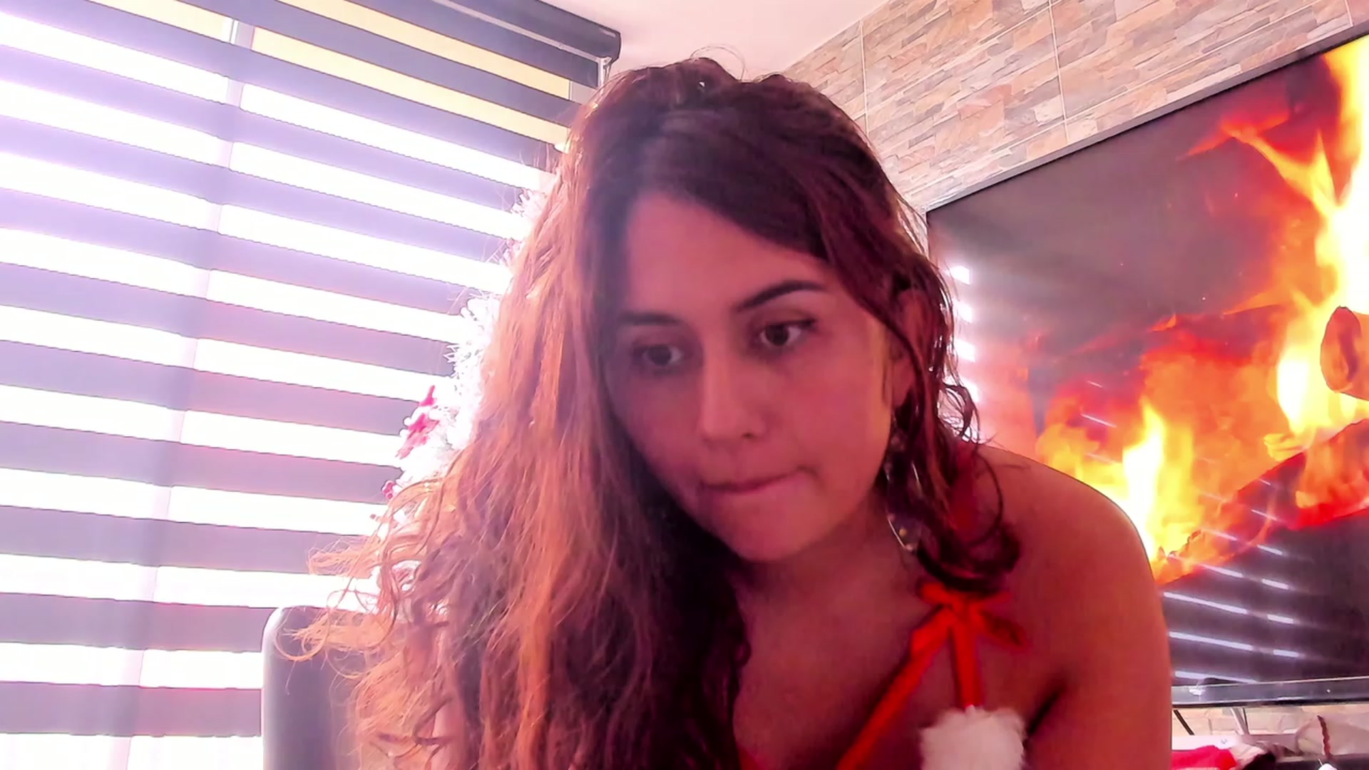 Gallery image thumbnail from NaughtySaraa's myfreecams stream on, 11/24/2023, 18:14 image 19 of 20