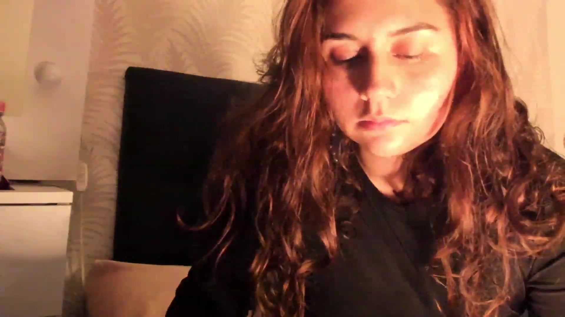 Gallery image thumbnail from NaughtySaraa's myfreecams stream on, 11/28/2023, 05:58 image 16 of 20