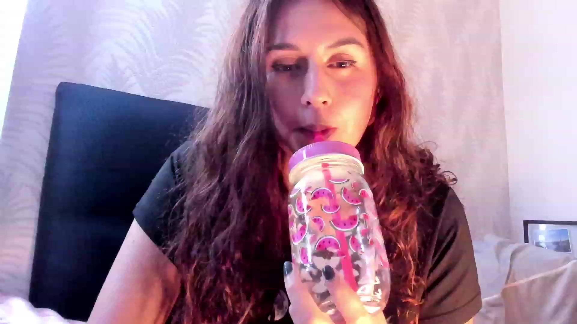 Gallery image thumbnail from NaughtySaraa's myfreecams stream on, 11/29/2023, 05:30 image 9 of 20