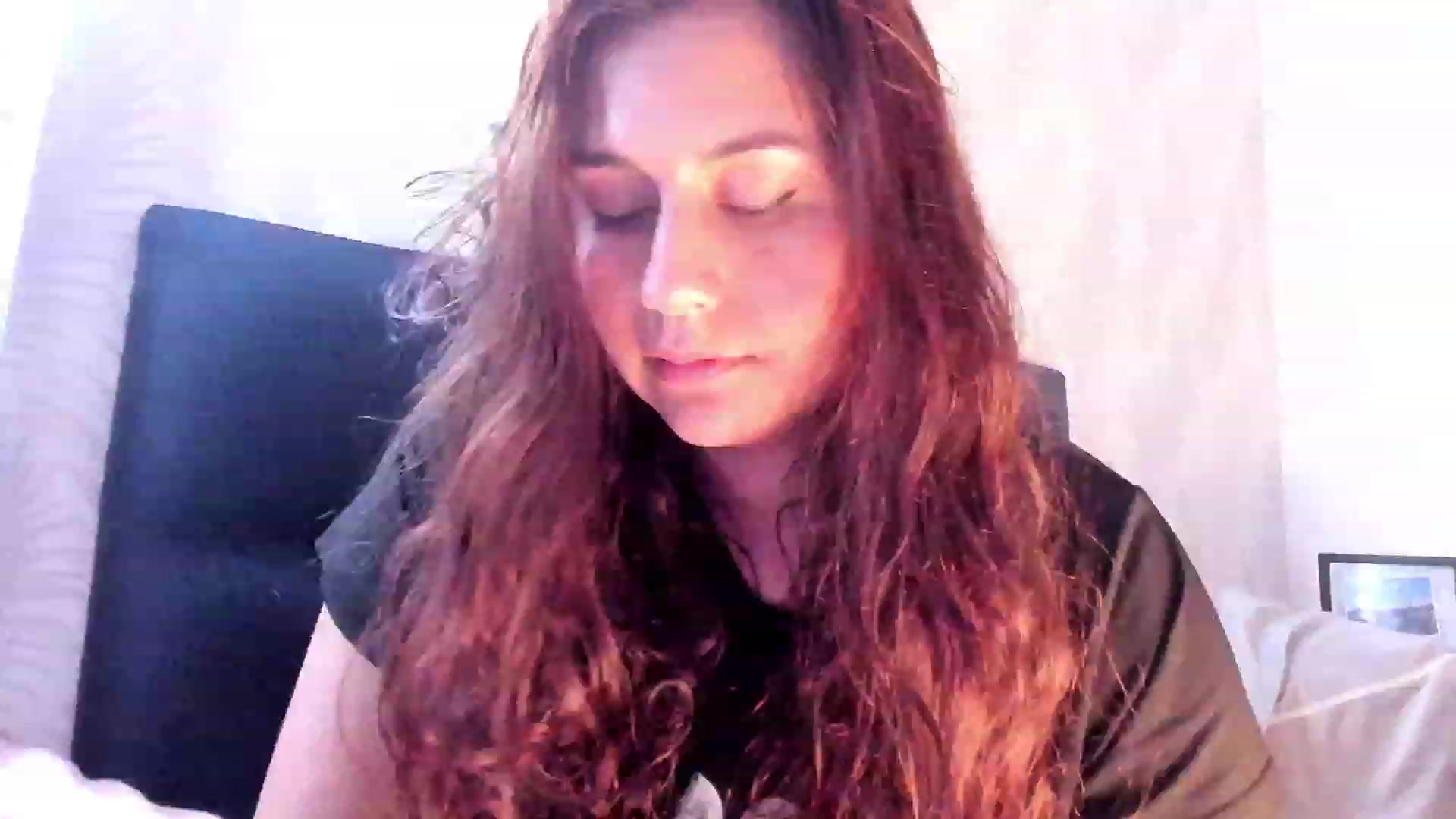 Gallery image thumbnail from NaughtySaraa's myfreecams stream on, 11/29/2023, 05:30 image 16 of 20