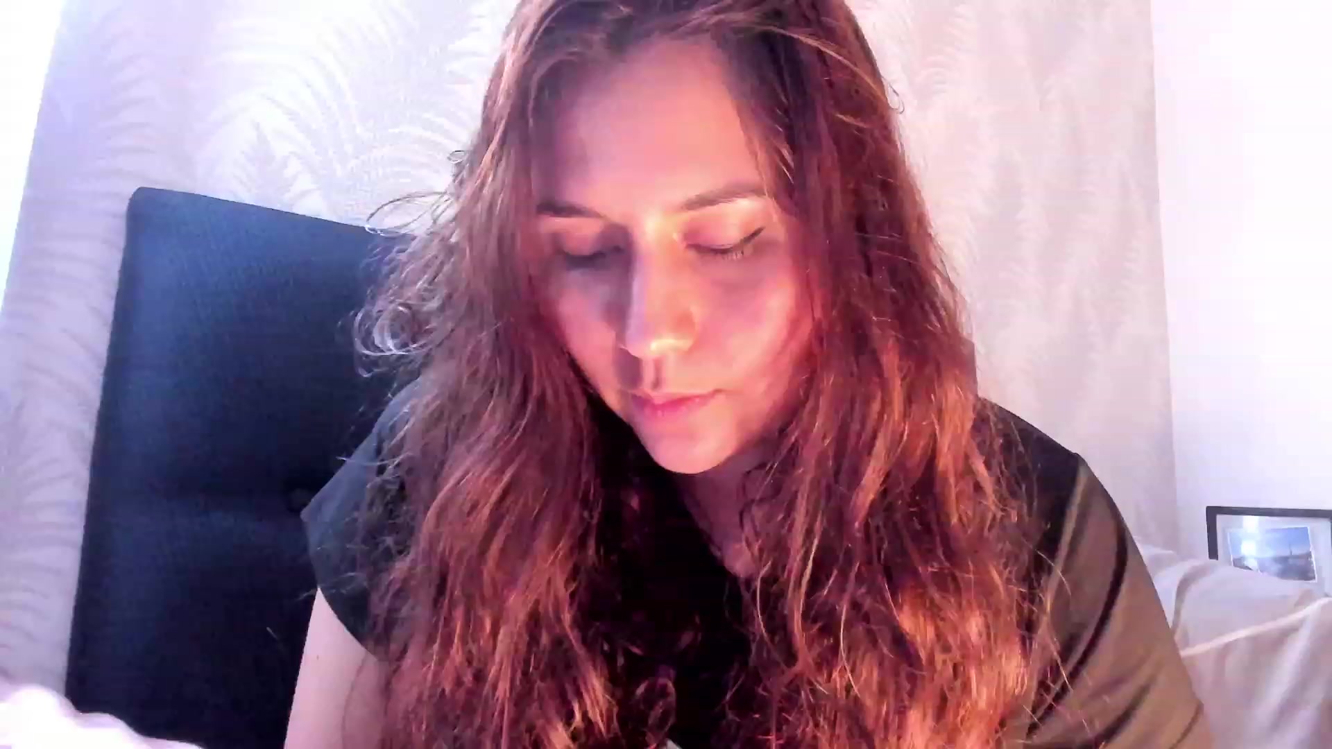 Gallery image thumbnail from NaughtySaraa's myfreecams stream on, 11/29/2023, 05:30 image 18 of 20