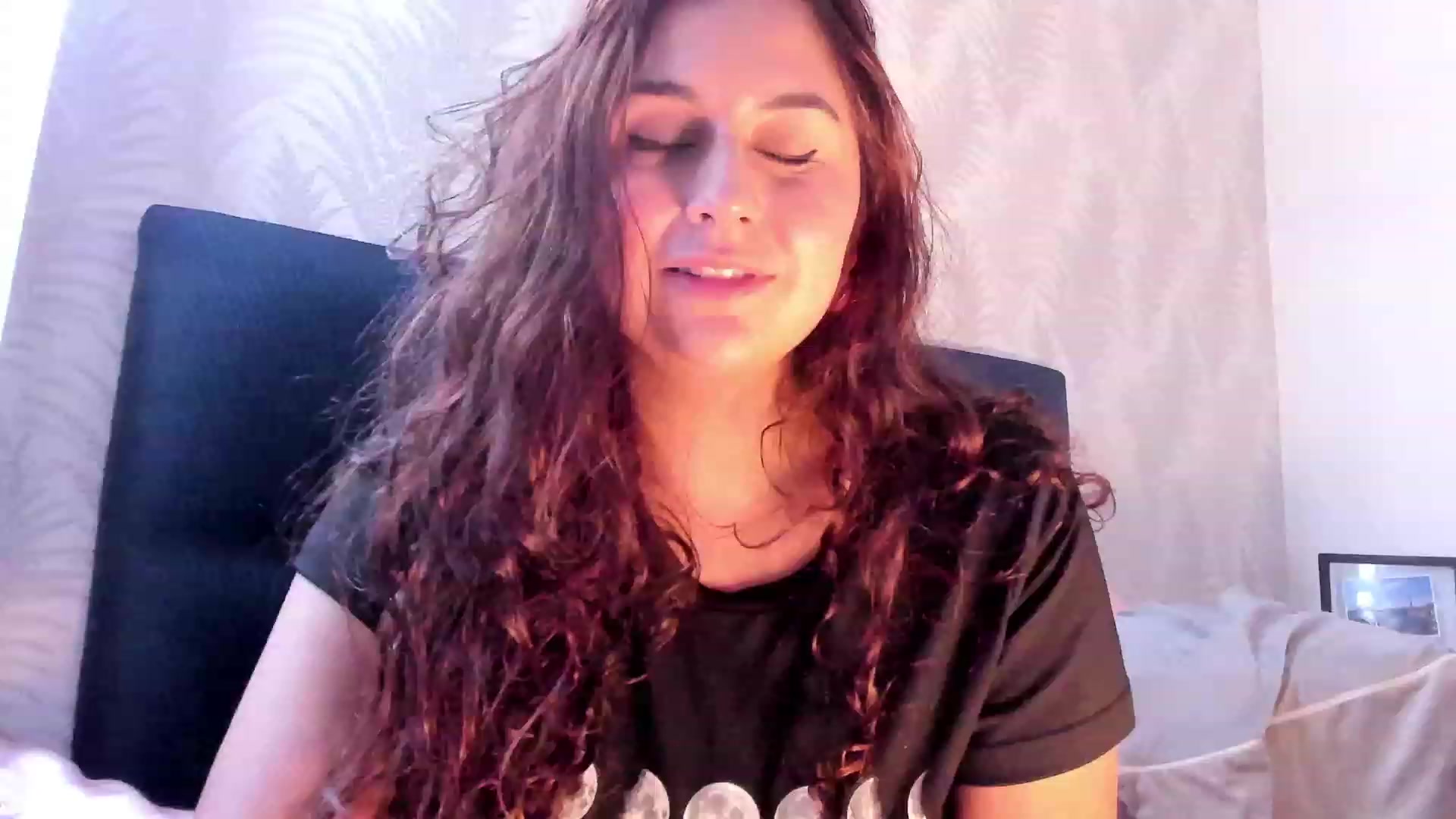 Gallery image thumbnail from NaughtySaraa's myfreecams stream on, 11/29/2023, 05:30 image 15 of 20