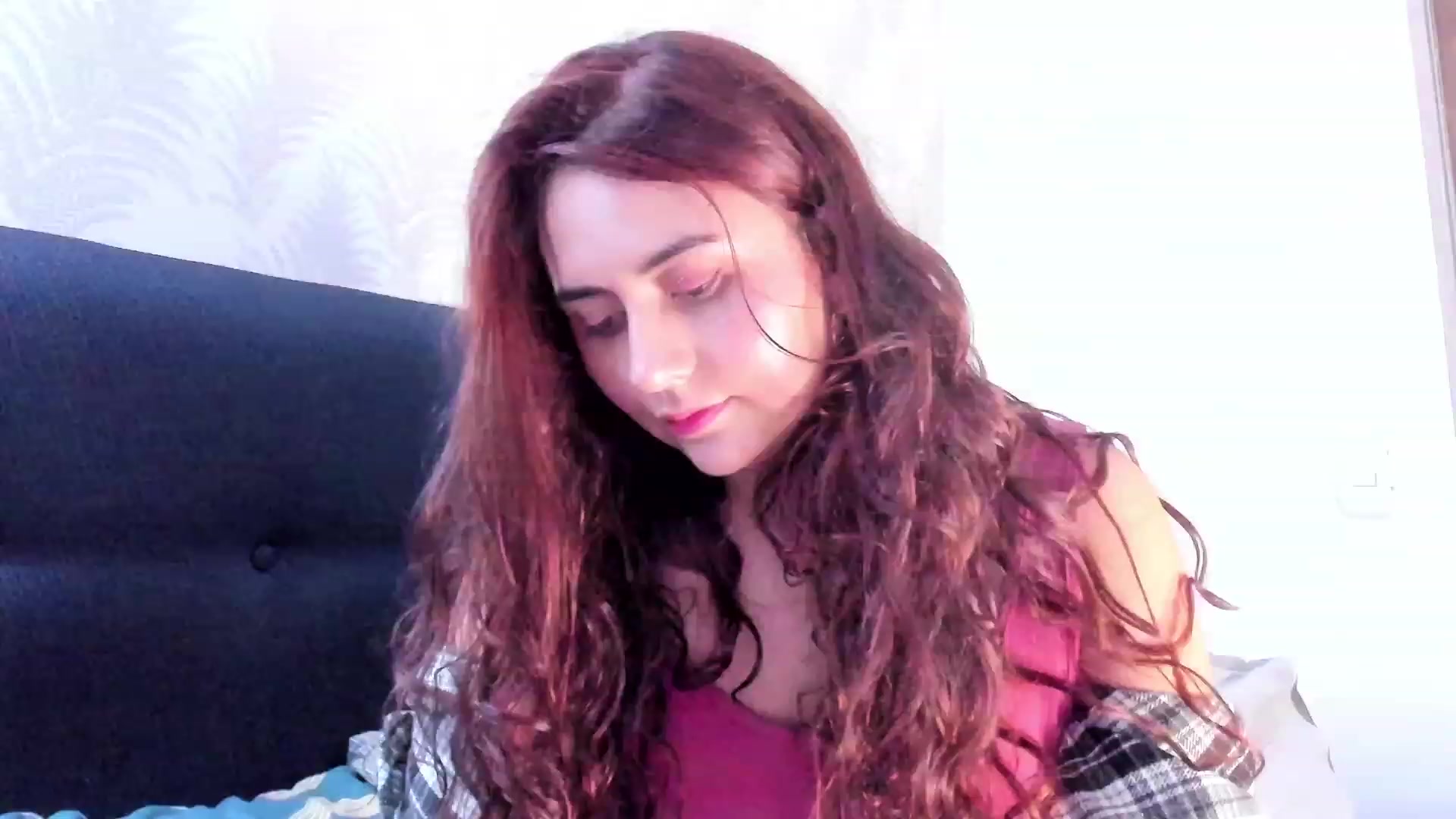 Gallery image thumbnail from NaughtySaraa's myfreecams stream on, 12/21/2023, 05:51 image 2 of 20