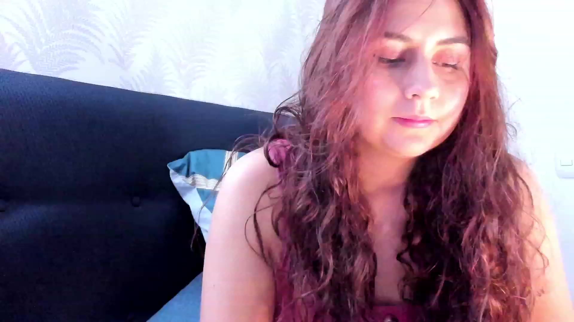 Gallery image thumbnail from NaughtySaraa's myfreecams stream on, 12/21/2023, 05:51 image 17 of 20