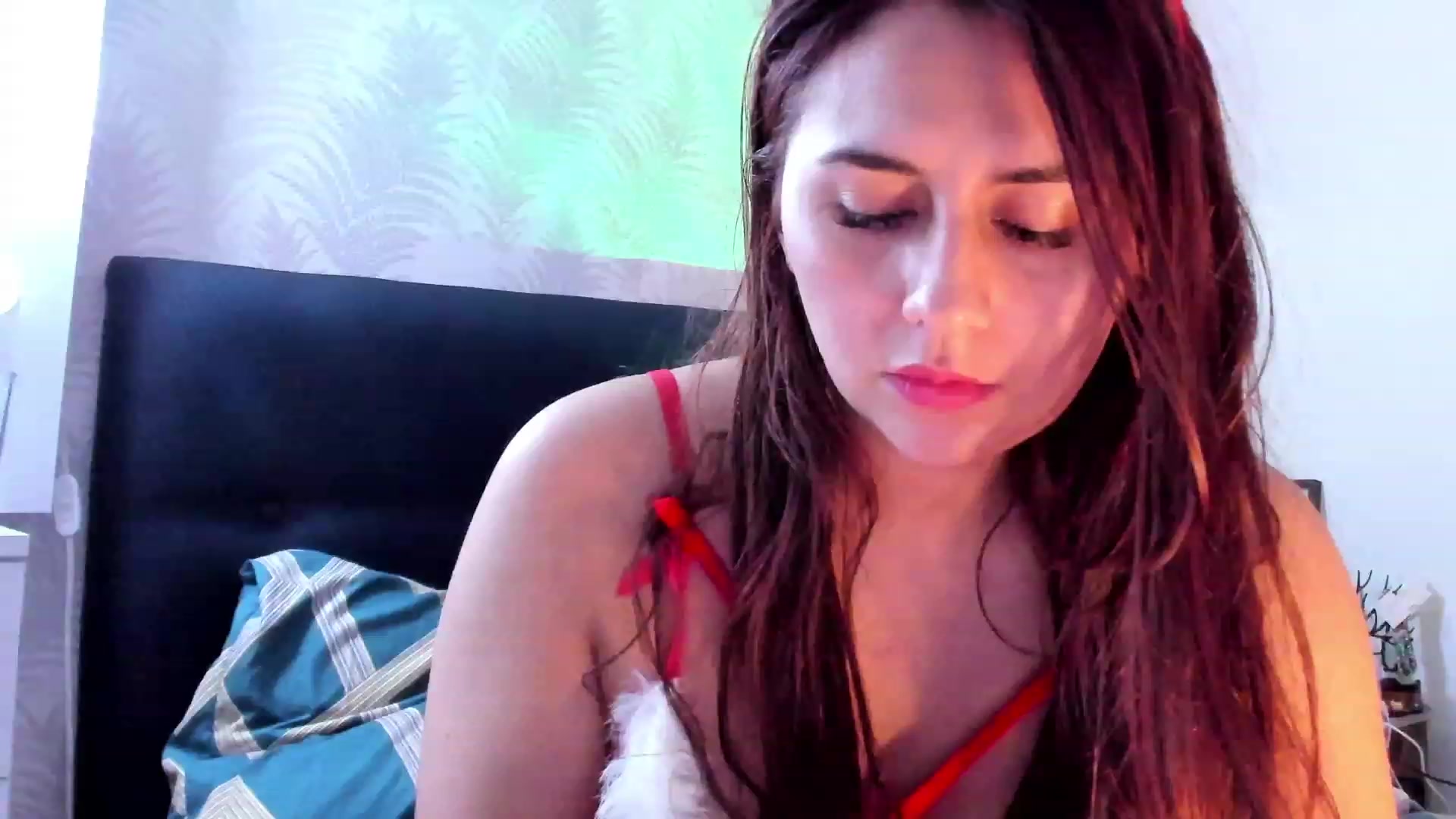 Gallery image thumbnail from NaughtySaraa's myfreecams stream on, 12/28/2023, 04:53 image 20 of 20