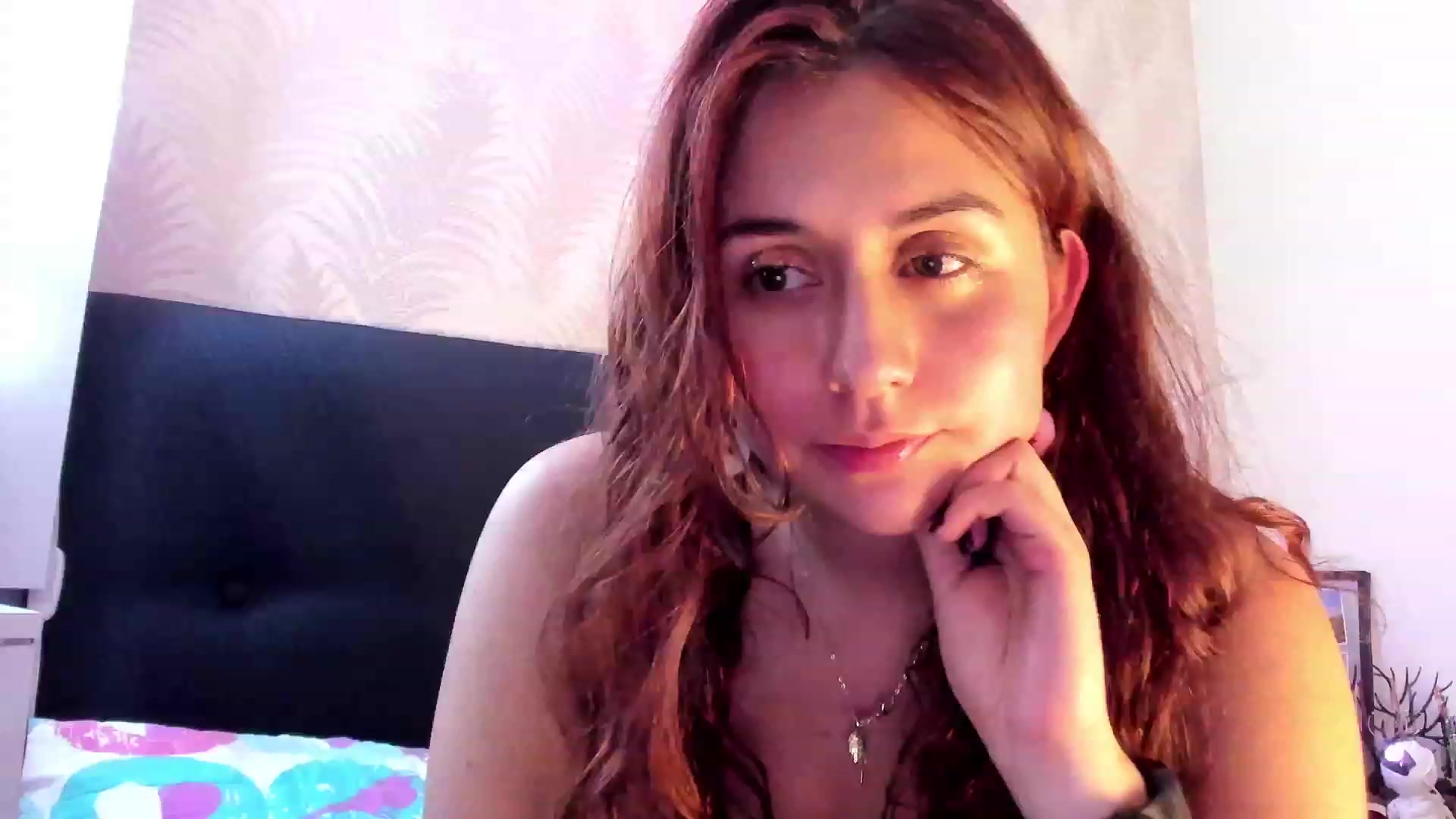 Gallery image thumbnail from NaughtySaraa's myfreecams stream on, 01/05/2024, 06:26 image 7 of 20