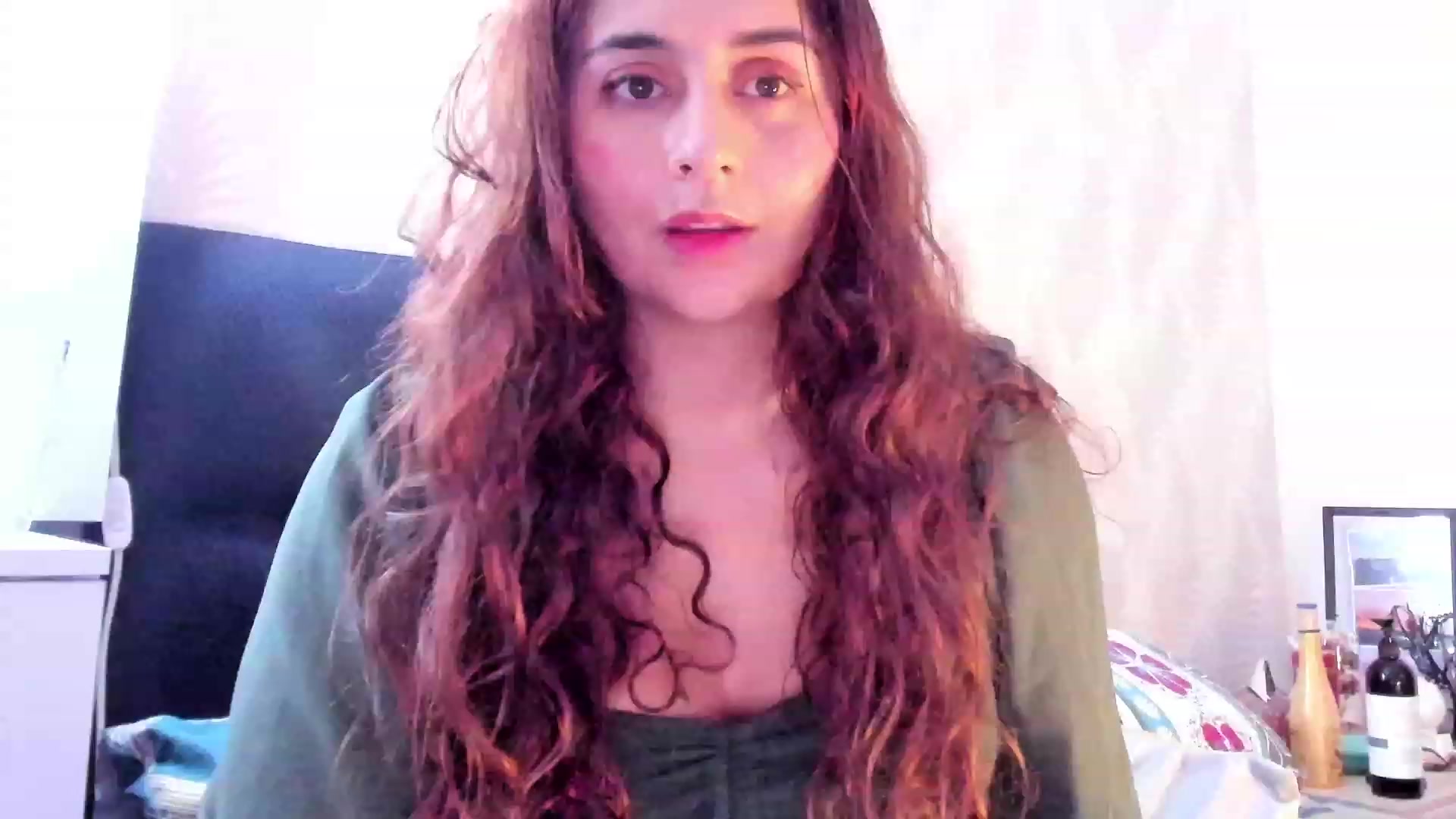 Gallery image thumbnail from NaughtySaraa's myfreecams stream on, 02/09/2024, 04:56 image 13 of 20