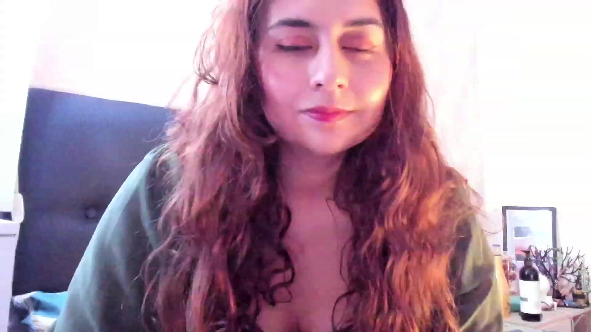 Gallery image thumbnail from NaughtySaraa's myfreecams stream on, 02/09/2024, 04:56 image 11 of 20
