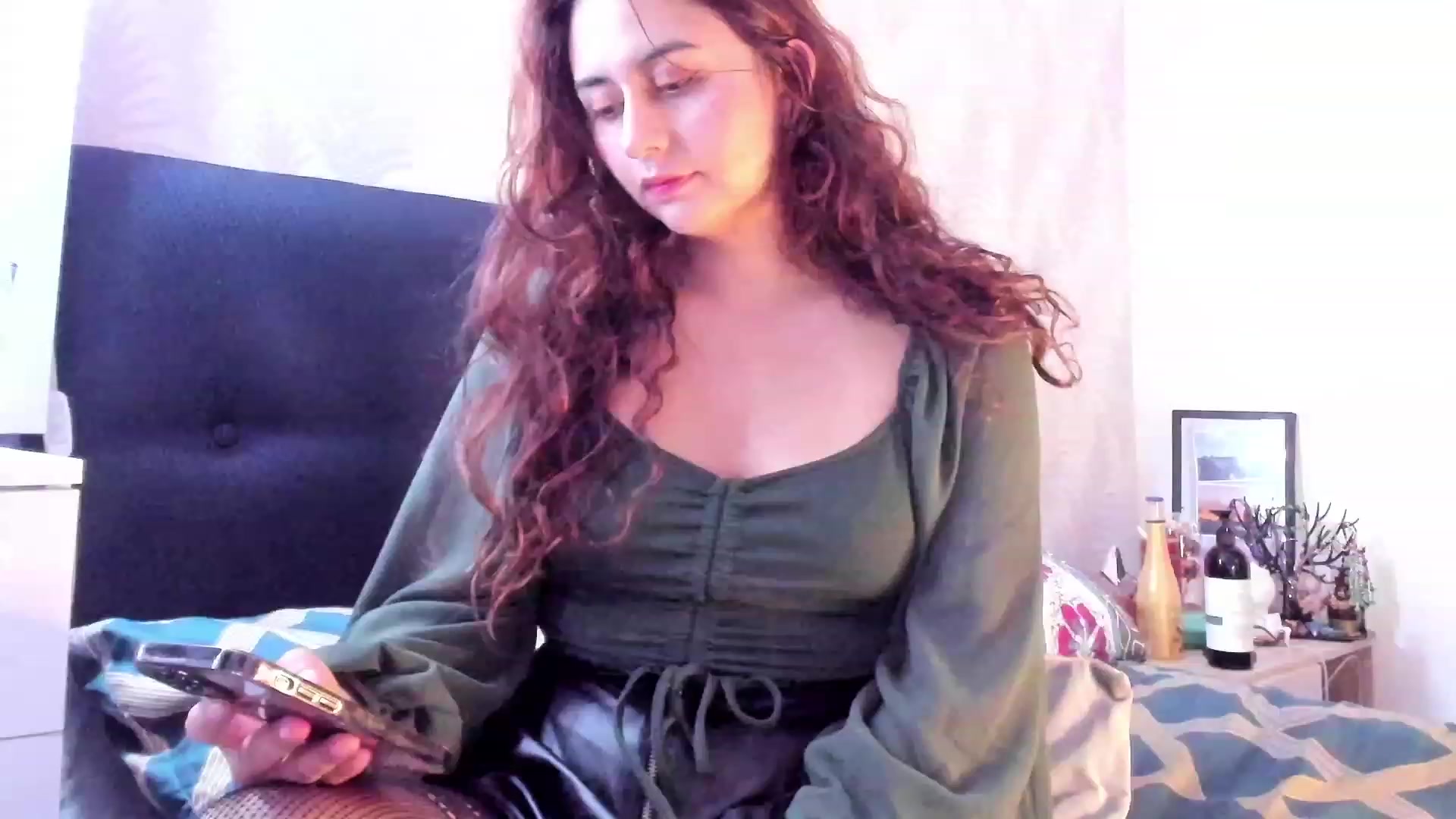 Gallery image thumbnail from NaughtySaraa's myfreecams stream on, 02/09/2024, 04:56 image 5 of 20