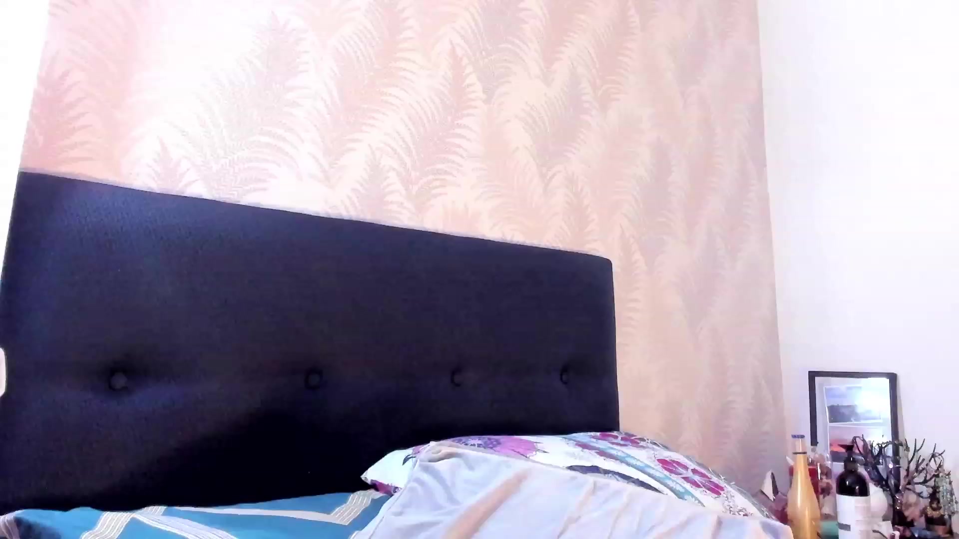 Gallery image thumbnail from NaughtySaraa's myfreecams stream on, 02/09/2024, 04:56 image 17 of 20