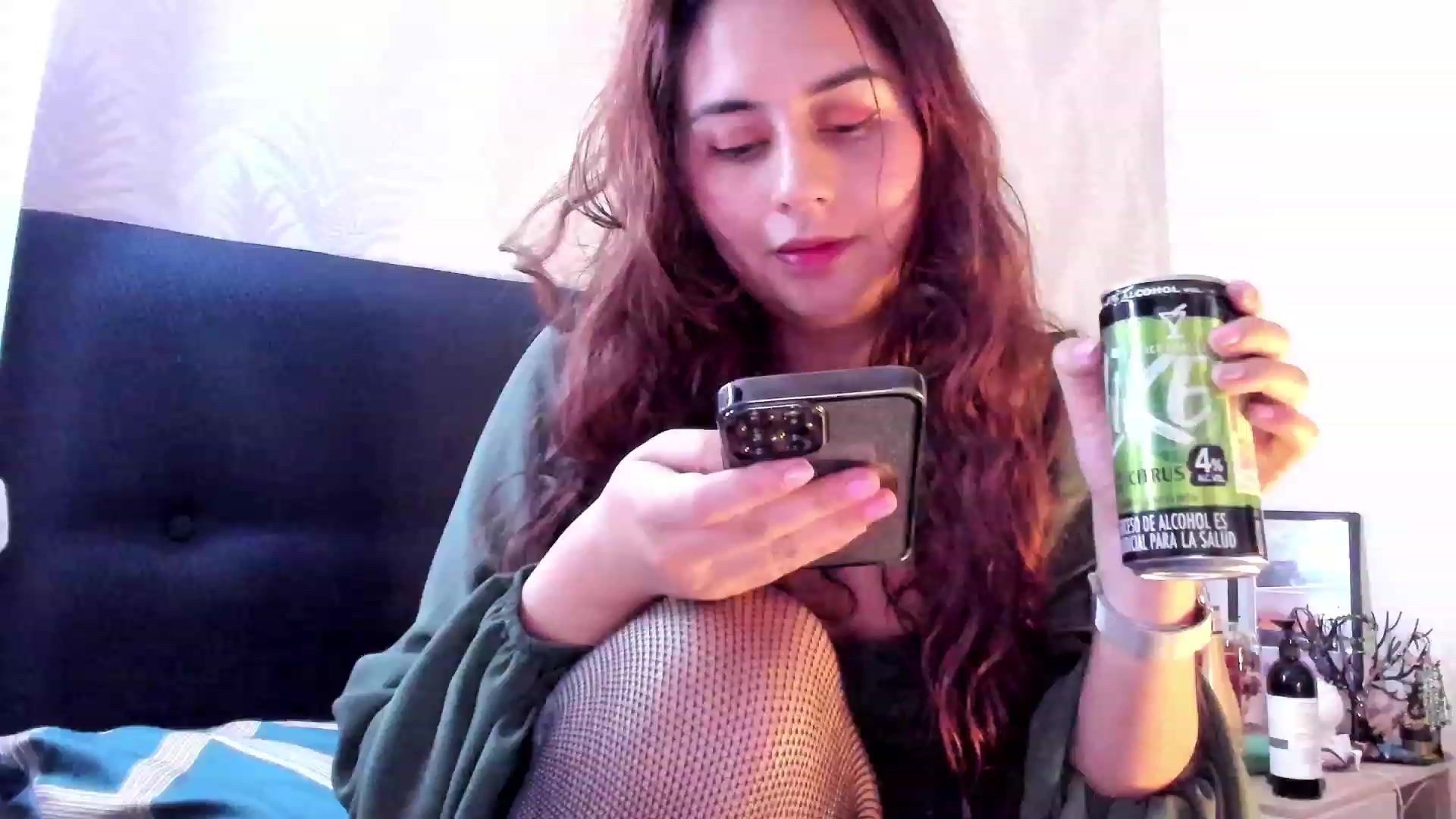 Gallery image thumbnail from NaughtySaraa's myfreecams stream on, 02/09/2024, 04:56 image 14 of 20