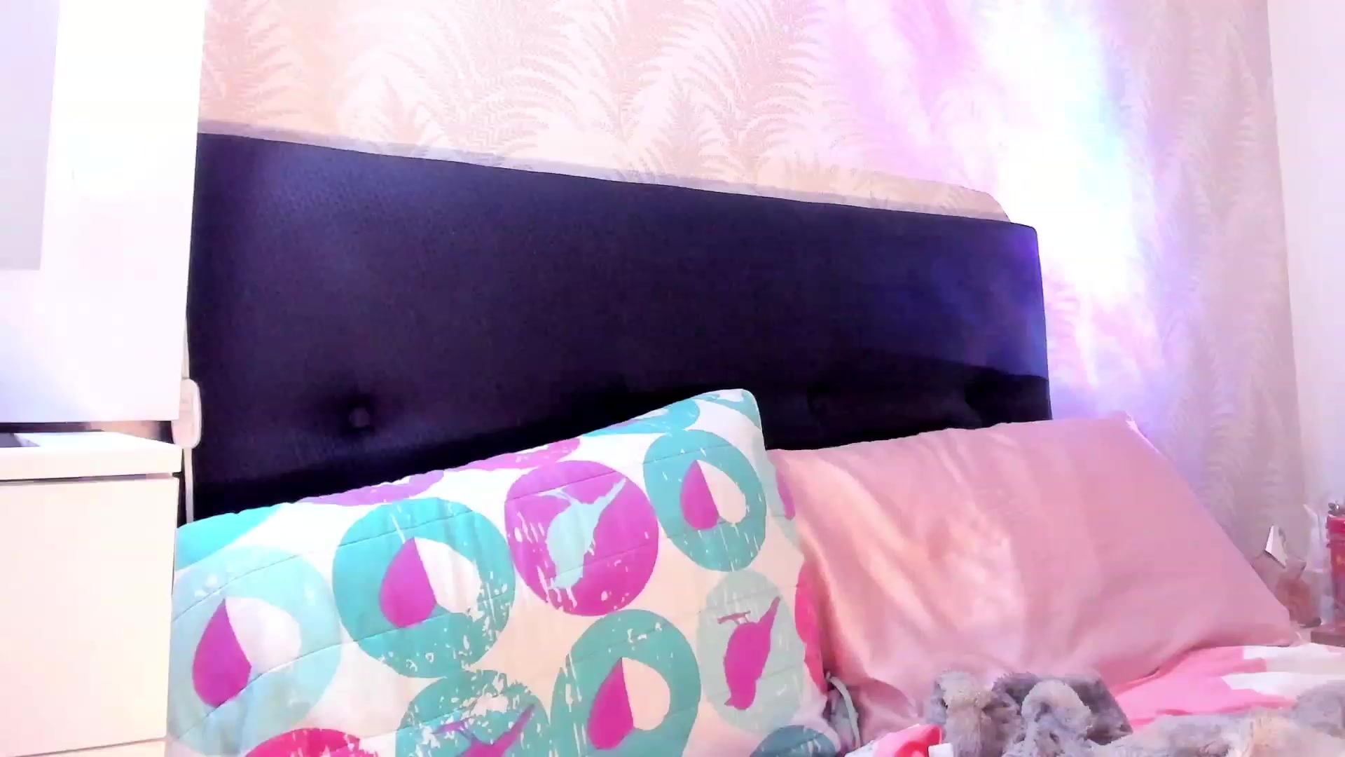 Gallery image thumbnail from NaughtySaraa's myfreecams stream on, 02/13/2024, 05:14 image 15 of 20