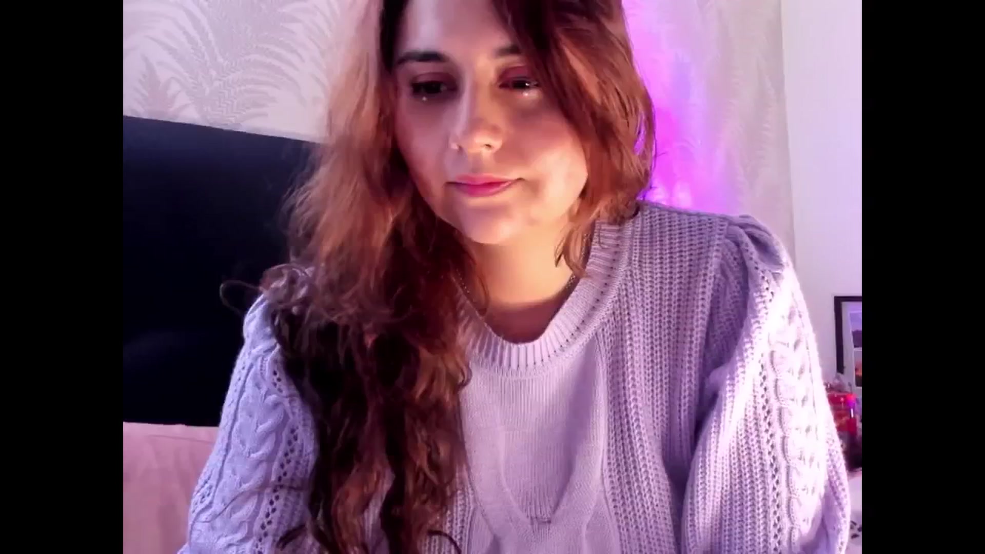 Gallery image thumbnail from NaughtySaraa's myfreecams stream on, 02/15/2024, 05:09 image 15 of 20