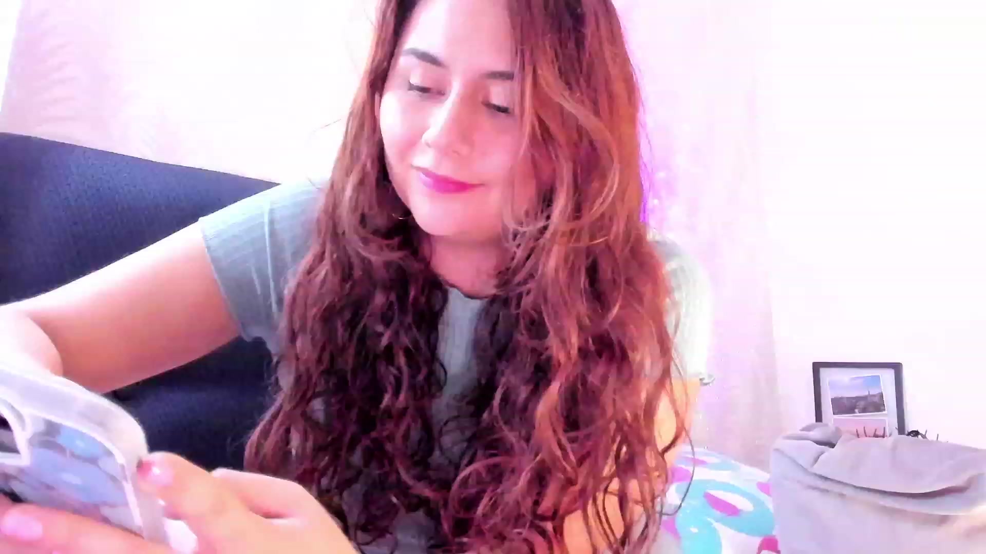 Gallery image thumbnail from NaughtySaraa's myfreecams stream on, 02/21/2024, 05:39 image 19 of 20