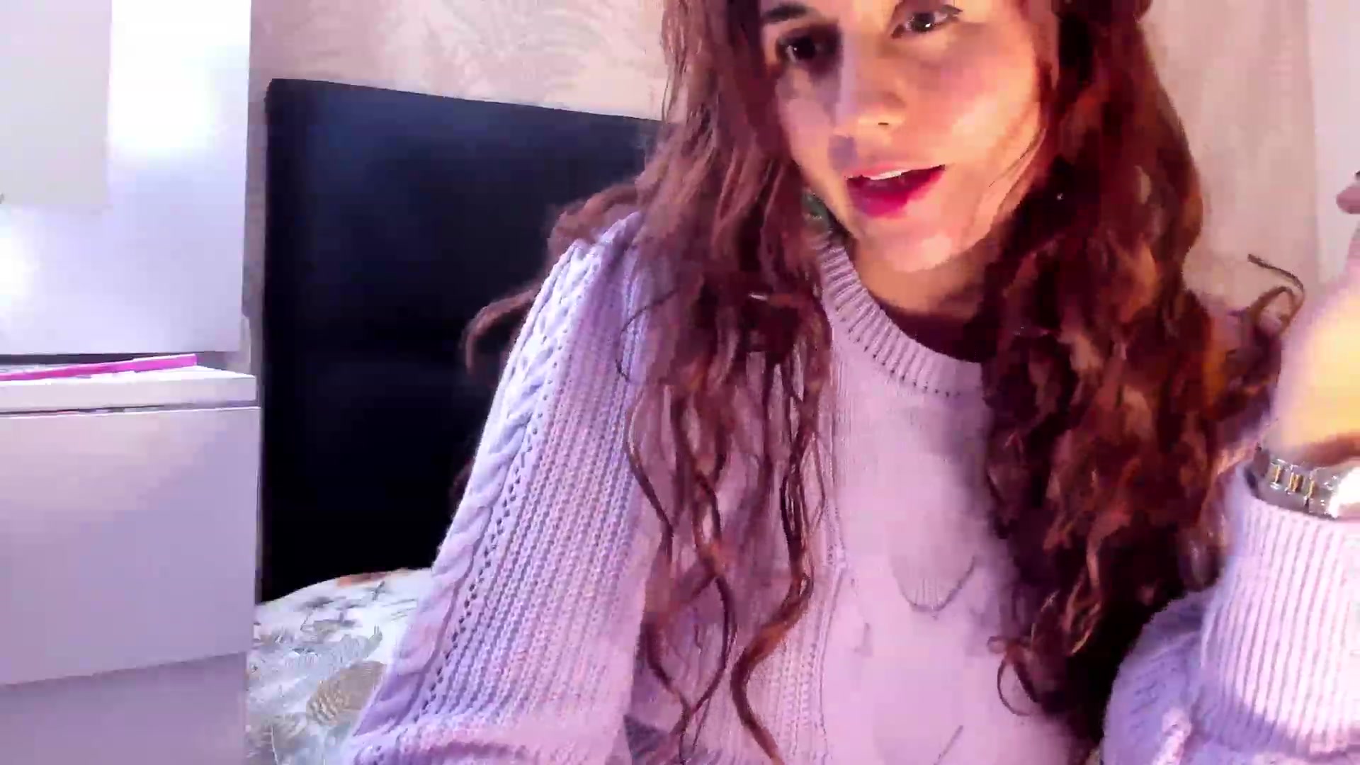 Gallery image thumbnail from NaughtySaraa's myfreecams stream on, 03/05/2024, 03:26 image 16 of 20