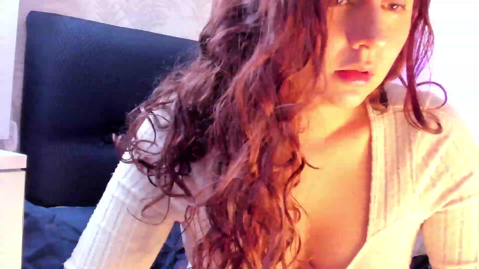 Gallery image thumbnail from NaughtySaraa's myfreecams stream on, 03/12/2024, 04:30 image 14 of 20