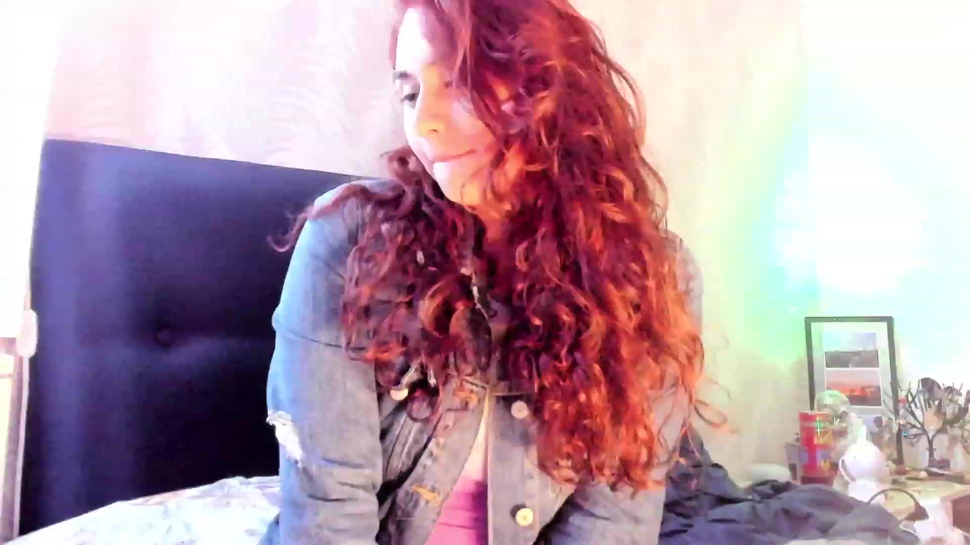 Gallery image thumbnail from NaughtySaraa's myfreecams stream on, 03/14/2024, 05:43 image 8 of 20