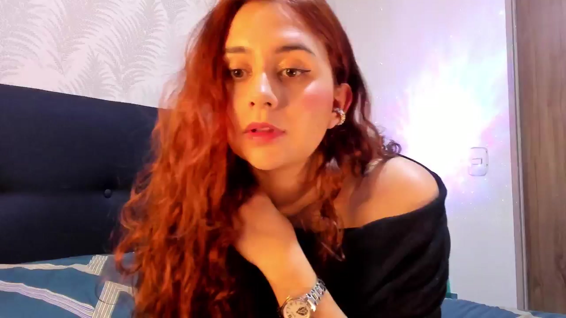 Gallery image thumbnail from NaughtySaraa's myfreecams stream on, 06/20/2024, 04:19 image 3 of 20