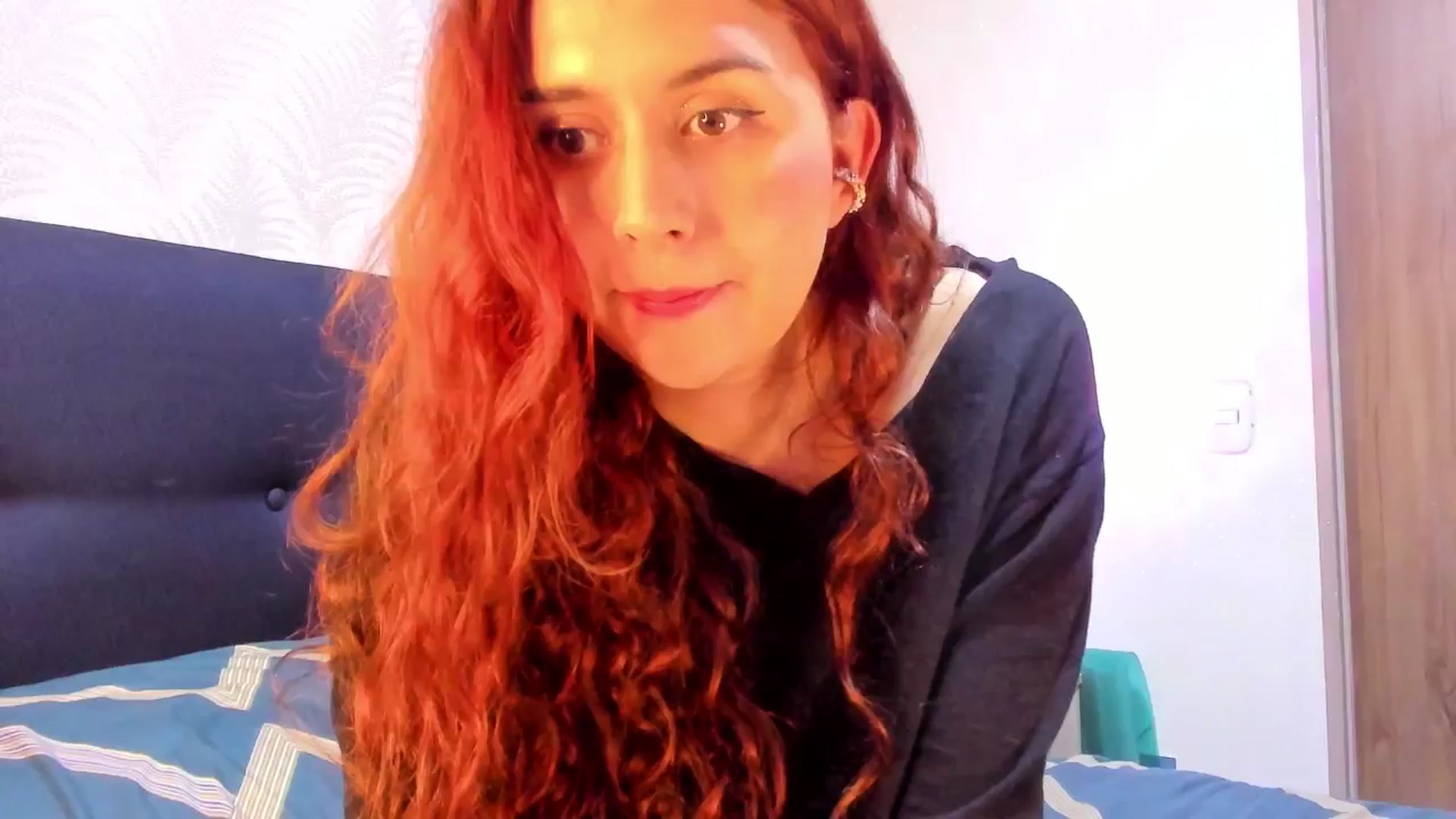 Gallery image thumbnail from NaughtySaraa's myfreecams stream on, 06/20/2024, 04:19 image 10 of 20