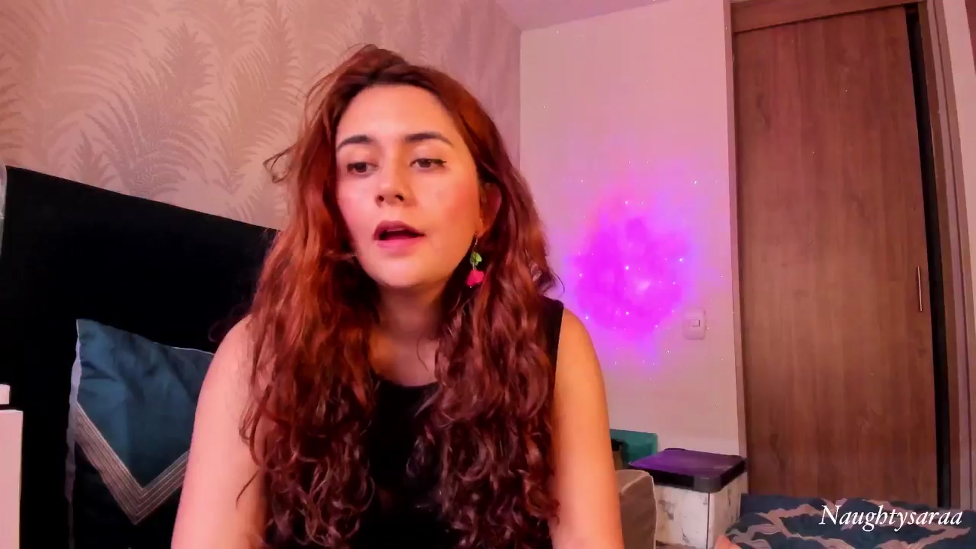 Gallery image thumbnail from NaughtySaraa's myfreecams stream on, 07/17/2024, 17:44 image 18 of 20