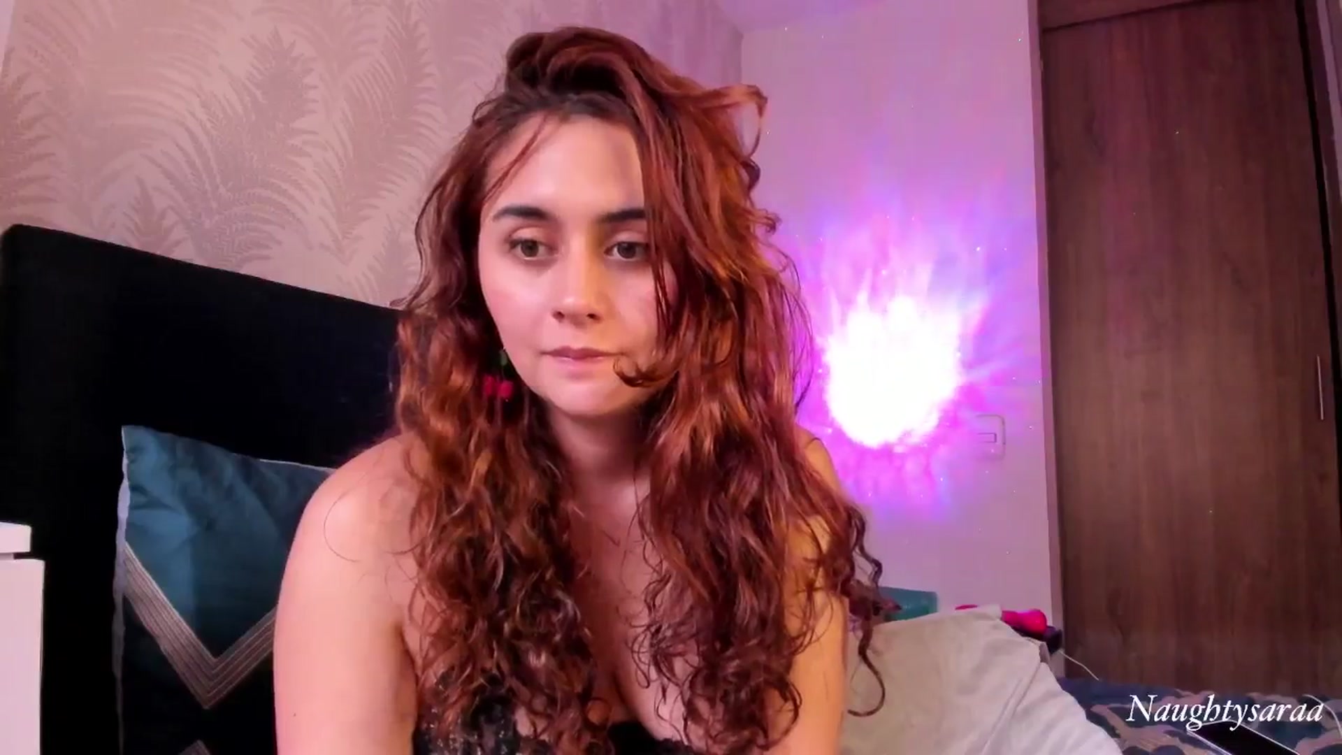 Gallery image thumbnail from NaughtySaraa's myfreecams stream on, 07/17/2024, 20:11 image 3 of 20