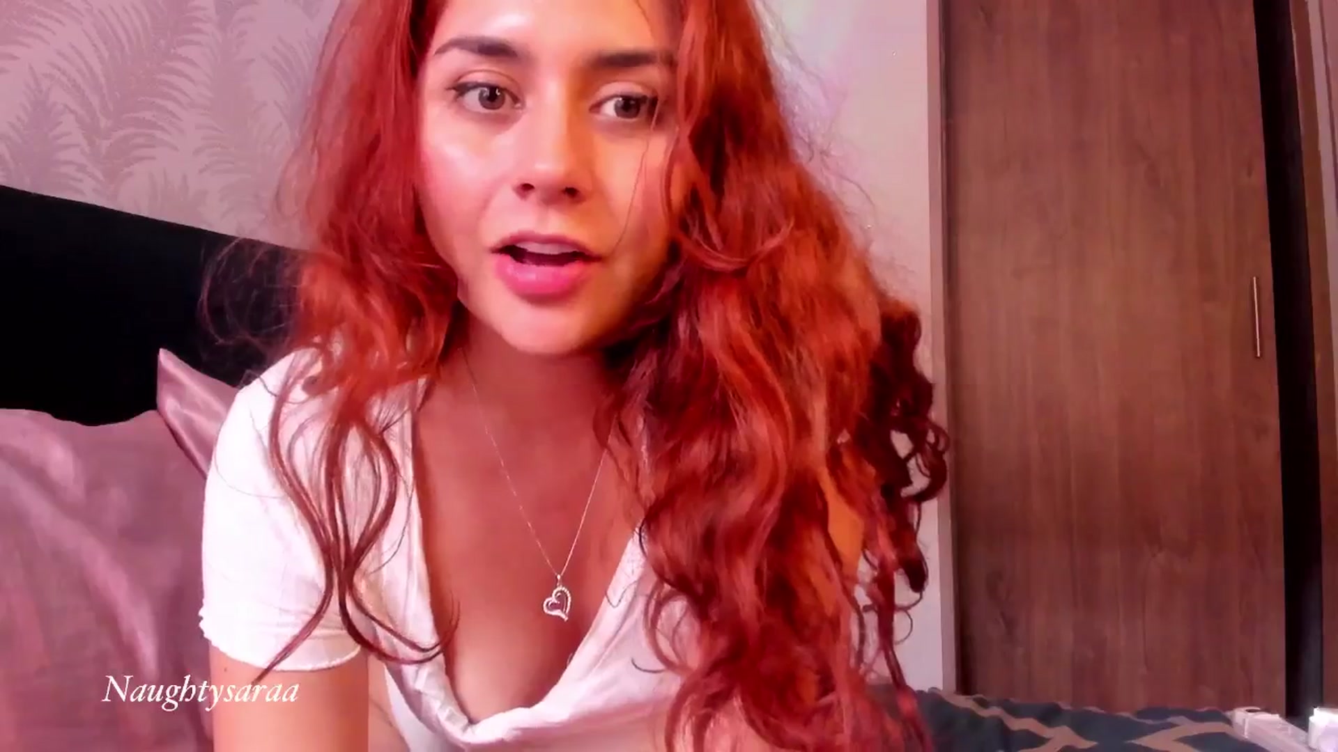 Gallery image thumbnail from NaughtySaraa's myfreecams stream on, 09/26/2024, 17:02 image 11 of 20