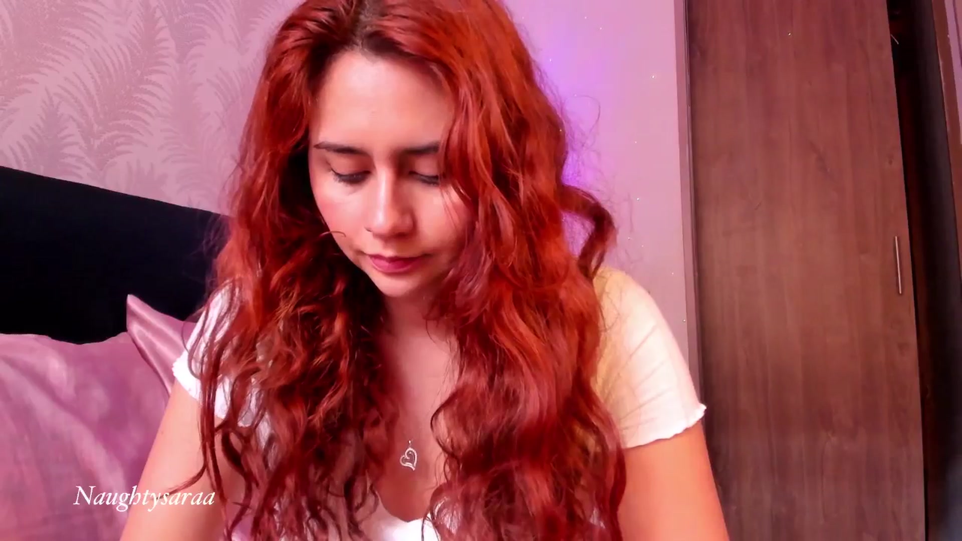 Gallery image thumbnail from NaughtySaraa's myfreecams stream on, 09/26/2024, 17:02 image 17 of 20