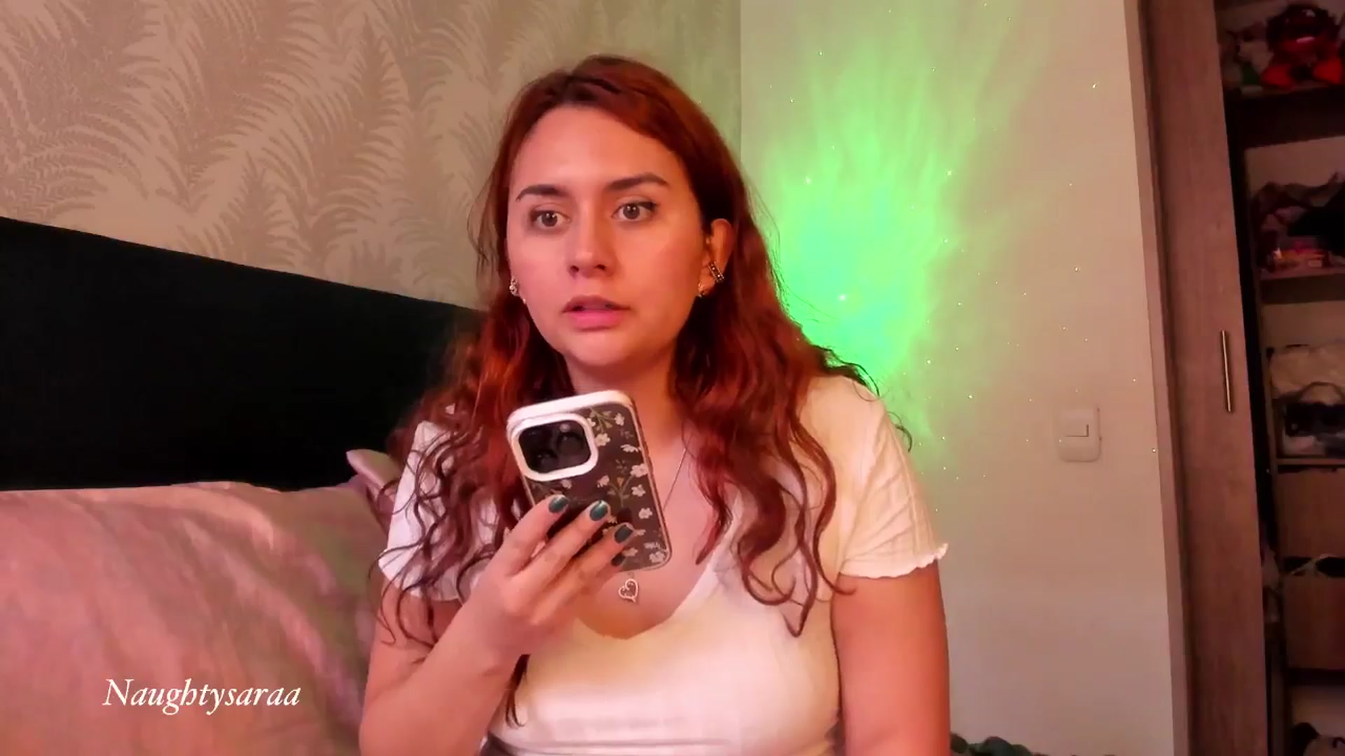 Gallery image thumbnail from NaughtySaraa's myfreecams stream on, 09/26/2024, 21:19 image 2 of 20