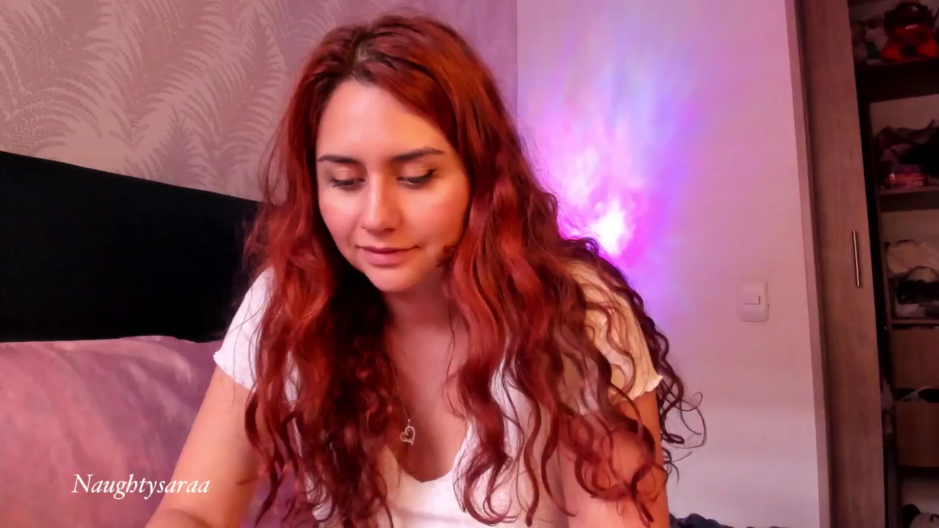 Gallery image thumbnail from NaughtySaraa's myfreecams stream on, 09/26/2024, 21:19 image 1 of 20