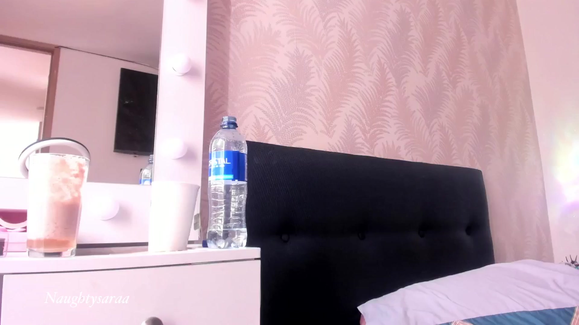 Gallery image thumbnail from NaughtySaraa's myfreecams stream on, 10/02/2024, 19:12 image 19 of 20